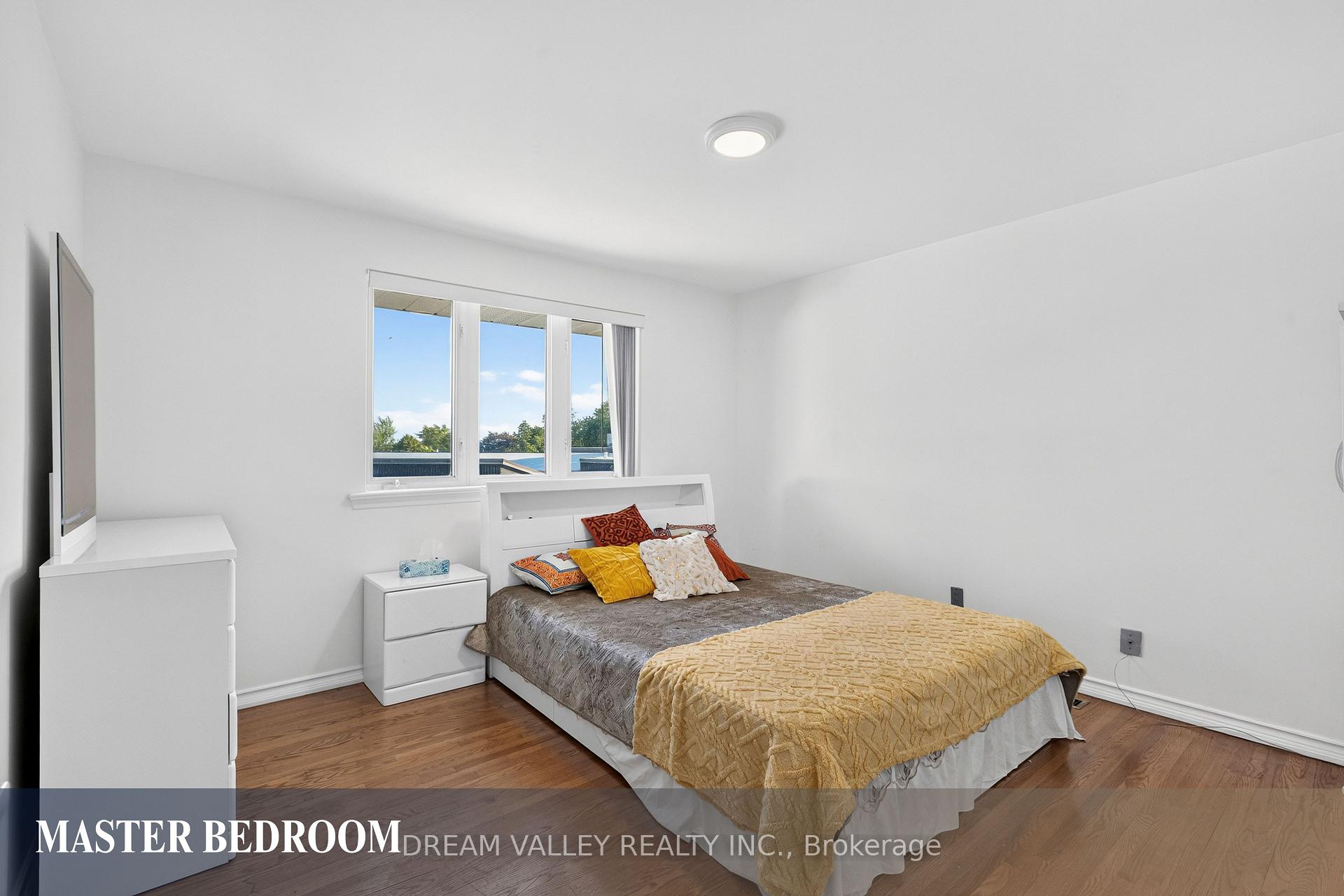 Photo 15 of Unit Main, 51 Sloley Road, Scarborough, Cliffcrest — HOMEH