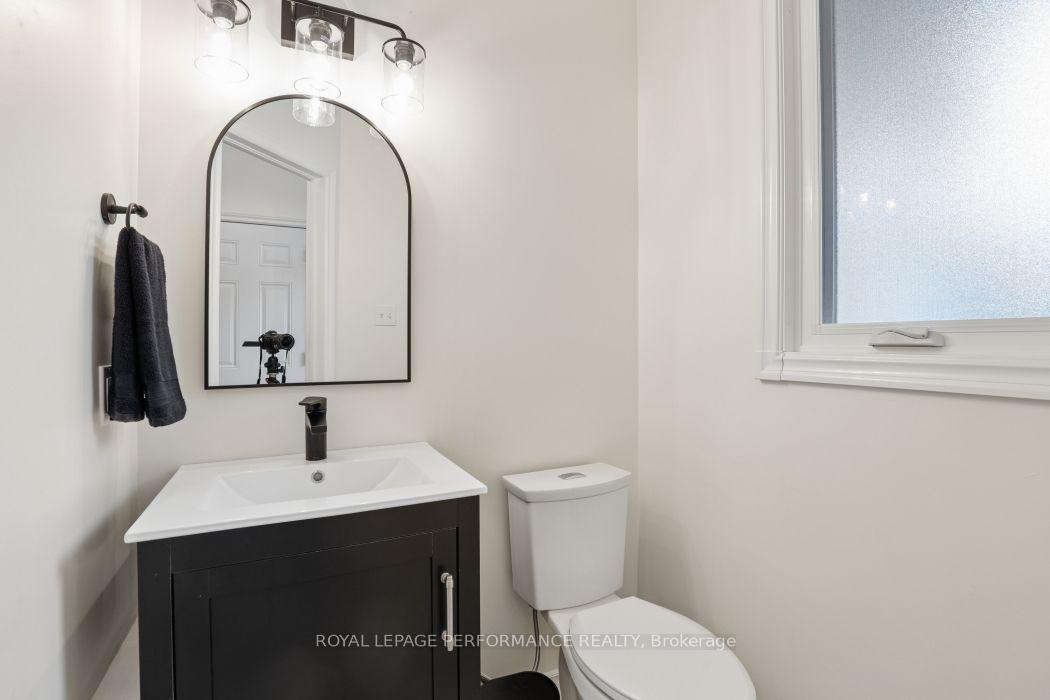 Photo 6 of 1887 Hennessy Crescent, Ottawa, Fallingbrook/Gardenway South — HOMEH
