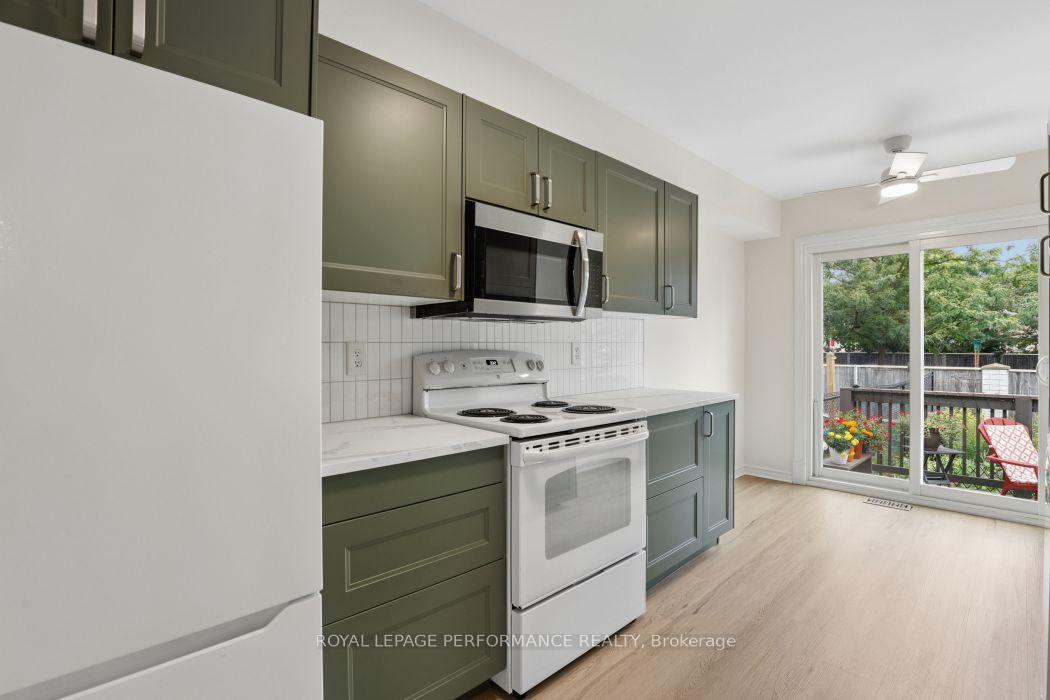 Photo 13 of 1887 Hennessy Crescent, Ottawa, Fallingbrook/Gardenway South — HOMEH