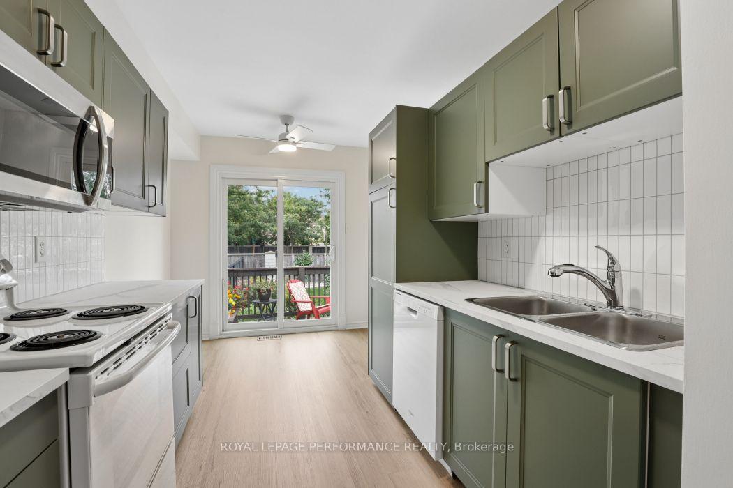Photo 14 of 1887 Hennessy Crescent, Ottawa, Fallingbrook/Gardenway South — HOMEH