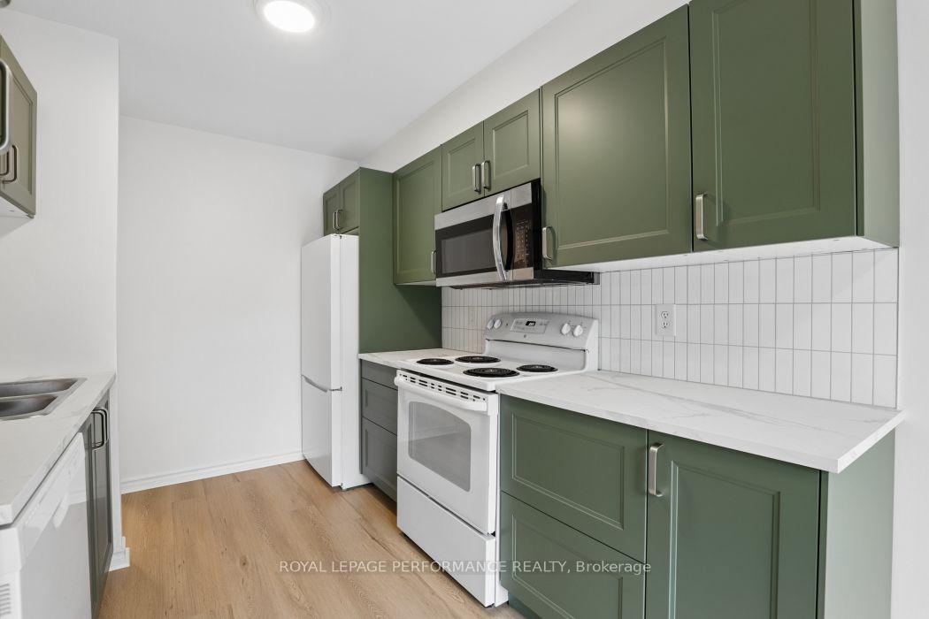 Photo 16 of 1887 Hennessy Crescent, Ottawa, Fallingbrook/Gardenway South — HOMEH