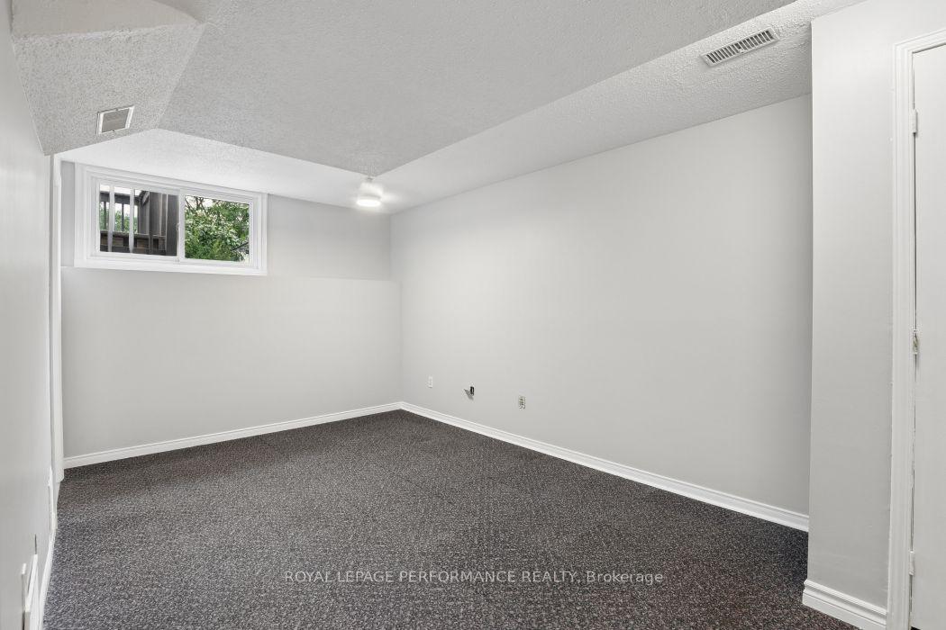Photo 25 of 1887 Hennessy Crescent, Ottawa, Fallingbrook/Gardenway South — HOMEH