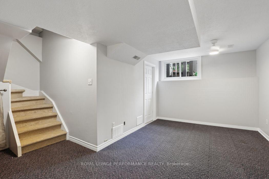 Photo 26 of 1887 Hennessy Crescent, Ottawa, Fallingbrook/Gardenway South — HOMEH