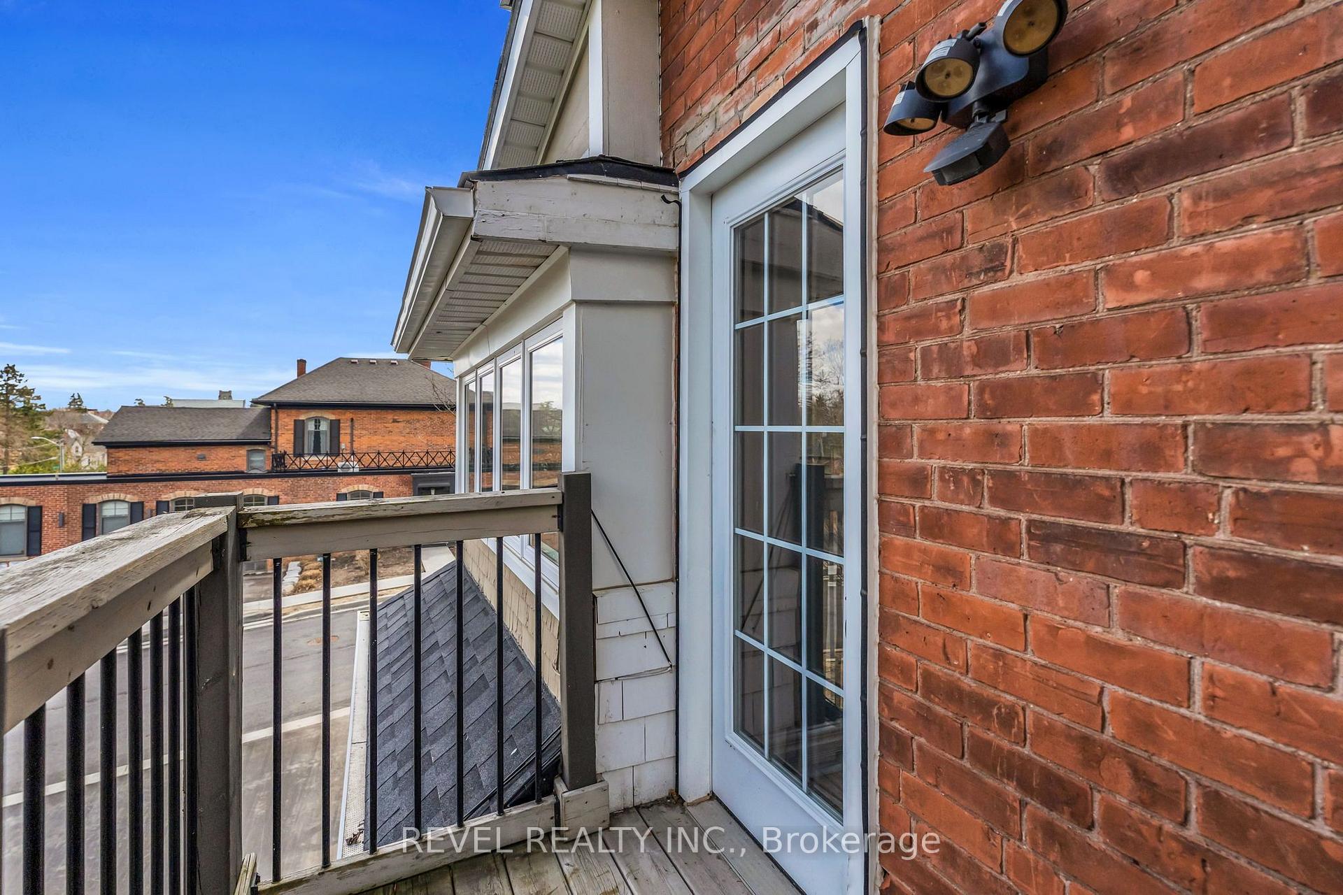 Photo 15 of 1 Third Avenue, Orangeville — HOMEH