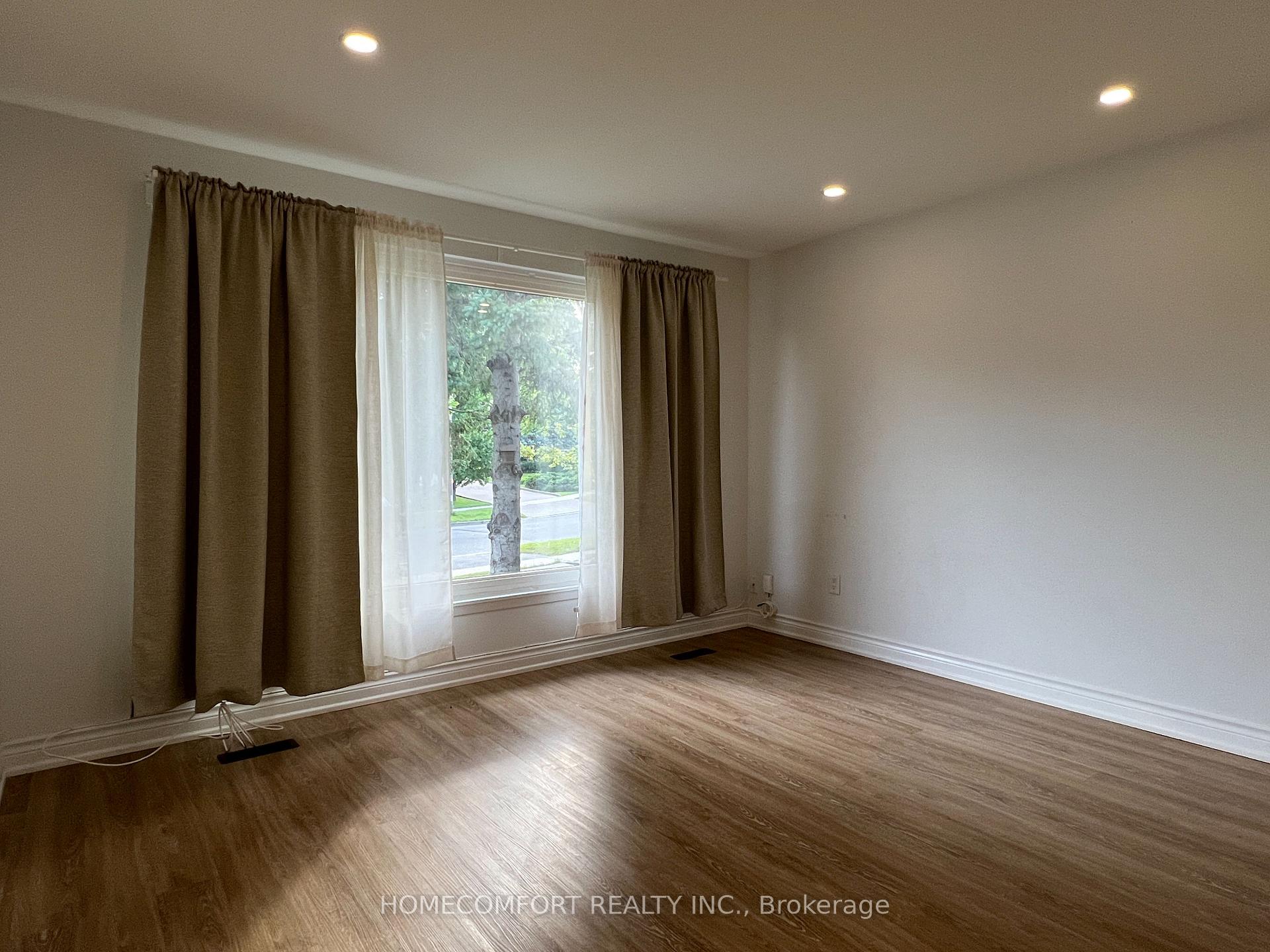 Photo 5 of 32 Eaglewing (main ) Court, Scarborough, Morningside — HOMEH