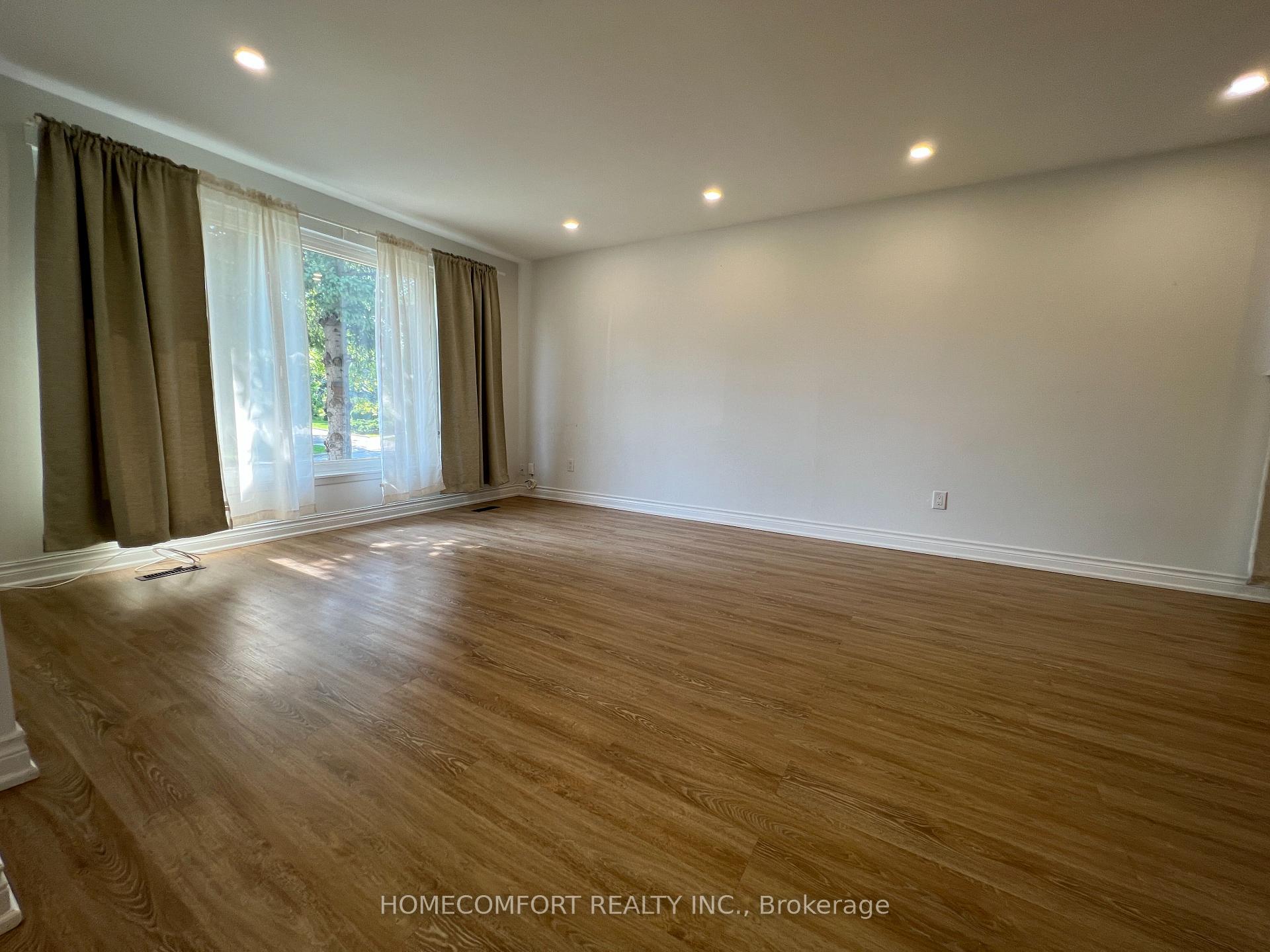 Photo 14 of 32 Eaglewing (main ) Court, Scarborough, Morningside — HOMEH