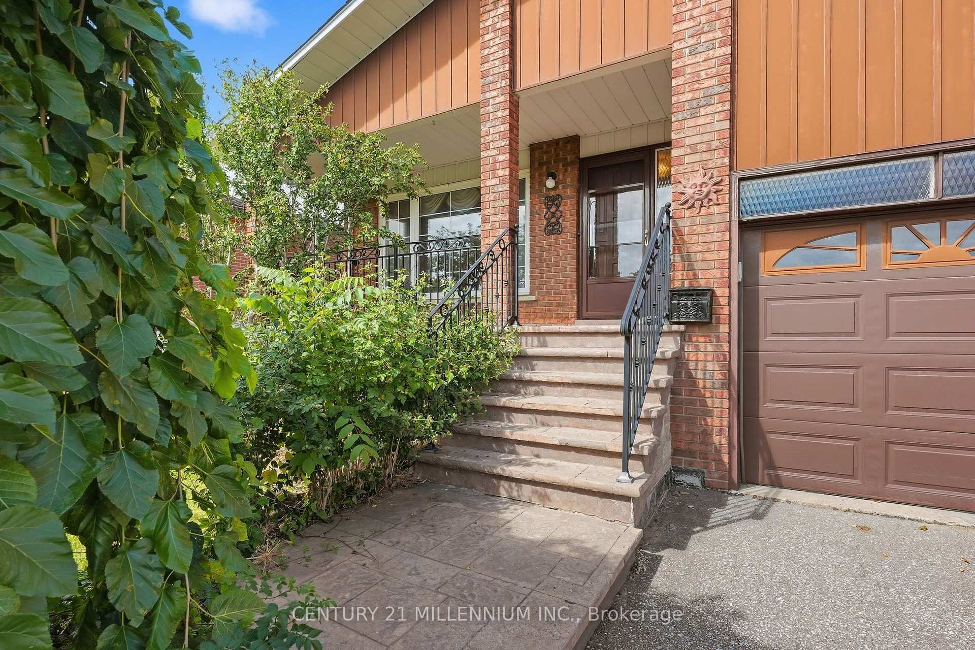 Photo 2 of 16 Jardine Street, Brampton, Northgate — HOMEH