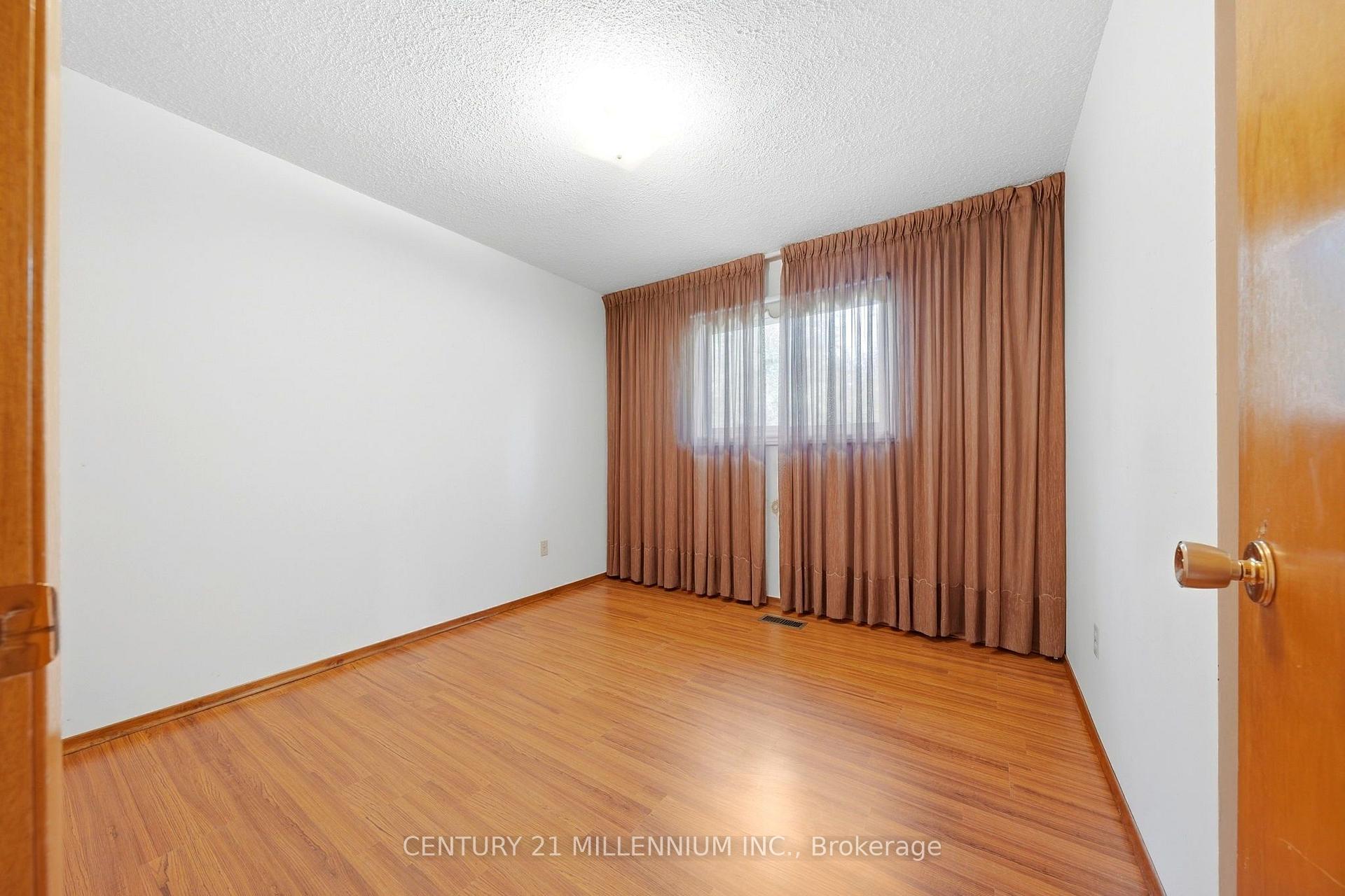 Photo 12 of 16 Jardine Street, Brampton, Northgate — HOMEH