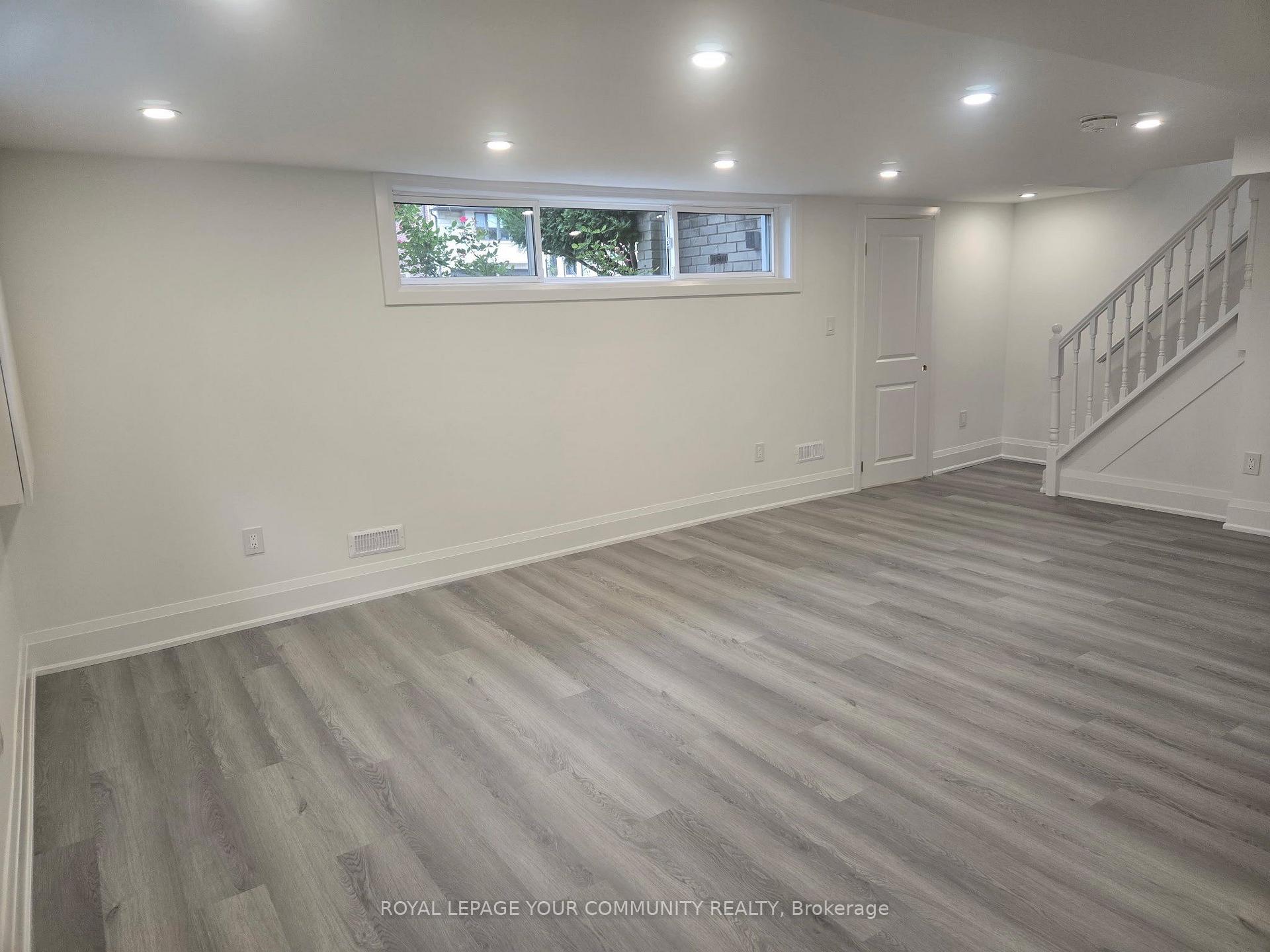 Photo 2 of 19 Beaverton Road S, Richmond Hill, Crosby — HOMEH