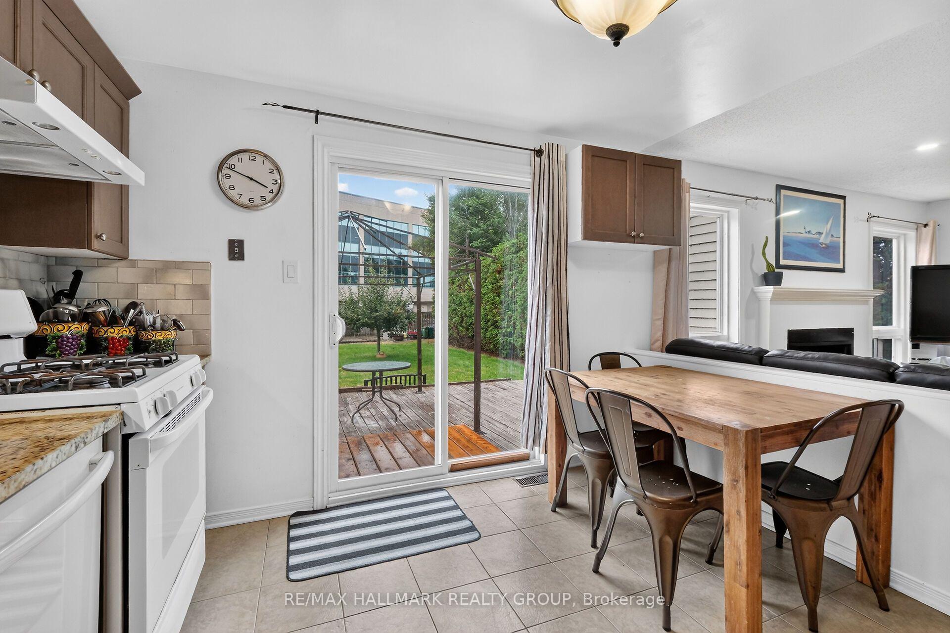 Photo 15 of 502 Rougemount Crescent, Ottawa, Fallingbrook/Gardenway South — HOMEH