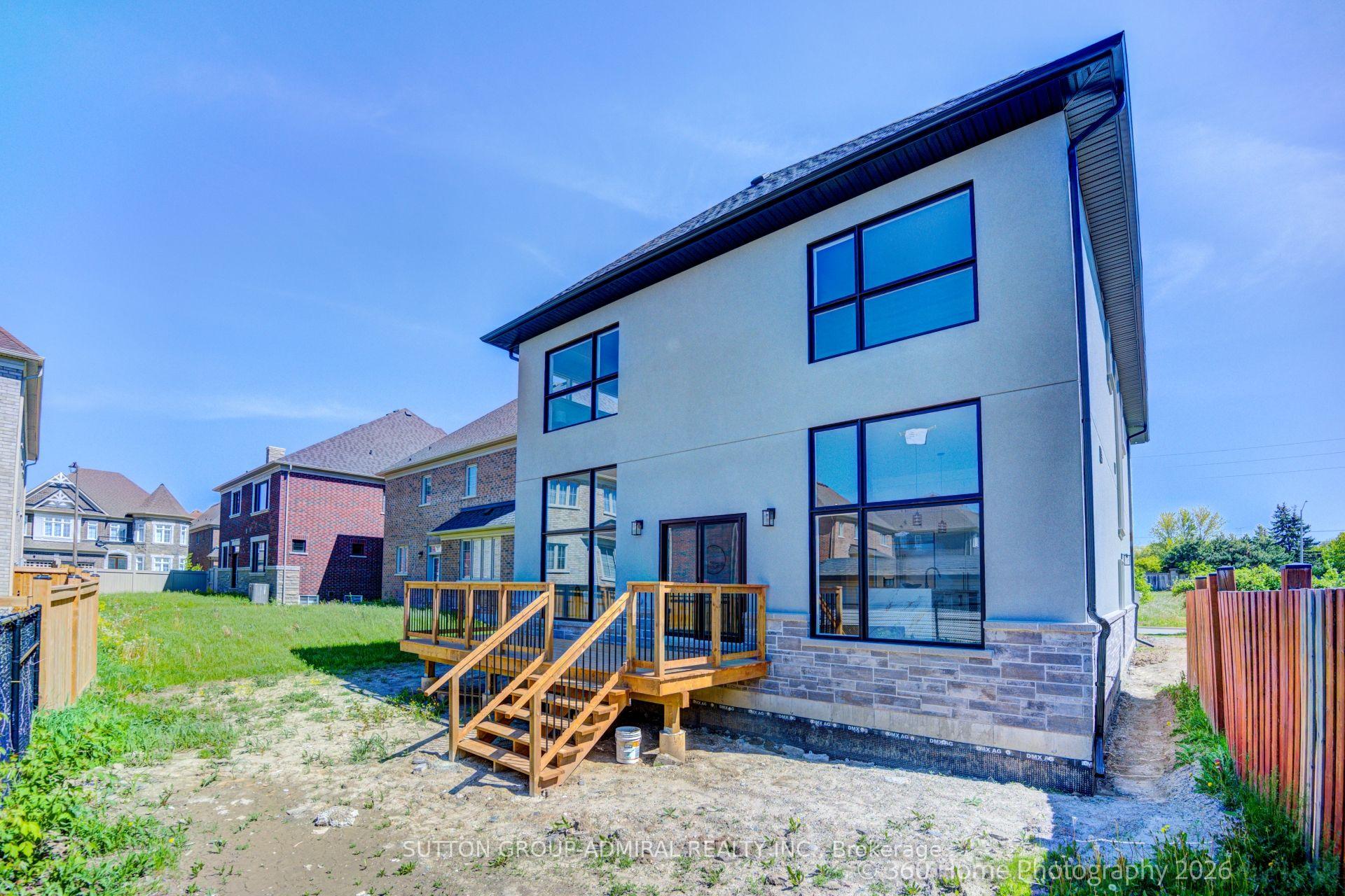 Photo 3 of 26 Valleywest Road, Brampton, Vales of Castlemore — HOMEH