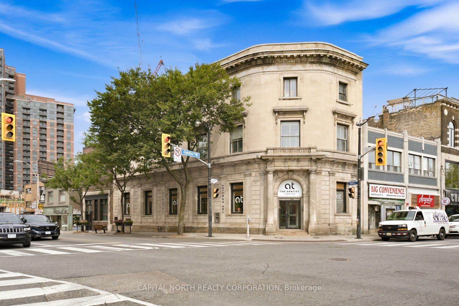 Front of Unit 3, 2854 Dundas Street W