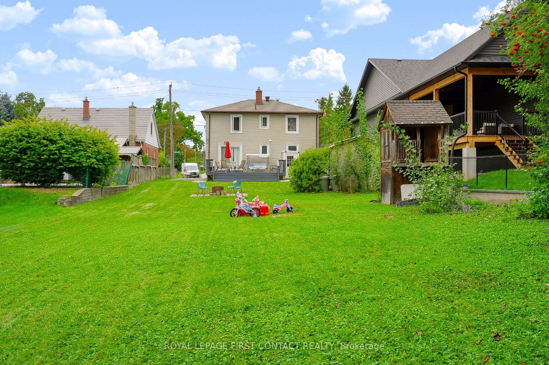 Photo 9 of 67 Vancouver Street, Barrie, Codrington — HOMEH