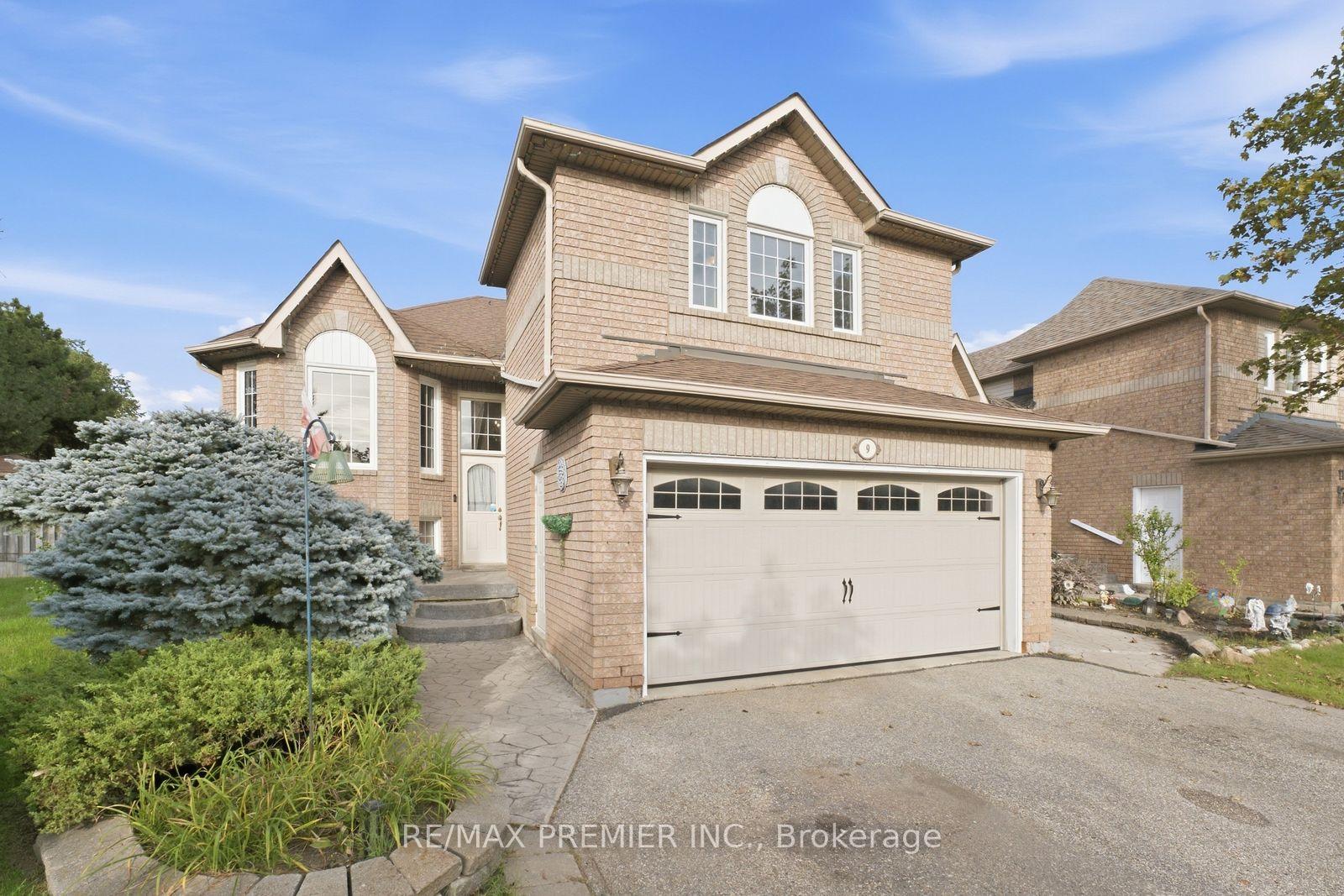 Photo 3 of 9 Sant Farm Drive, Caledon, Bolton East — HOMEH