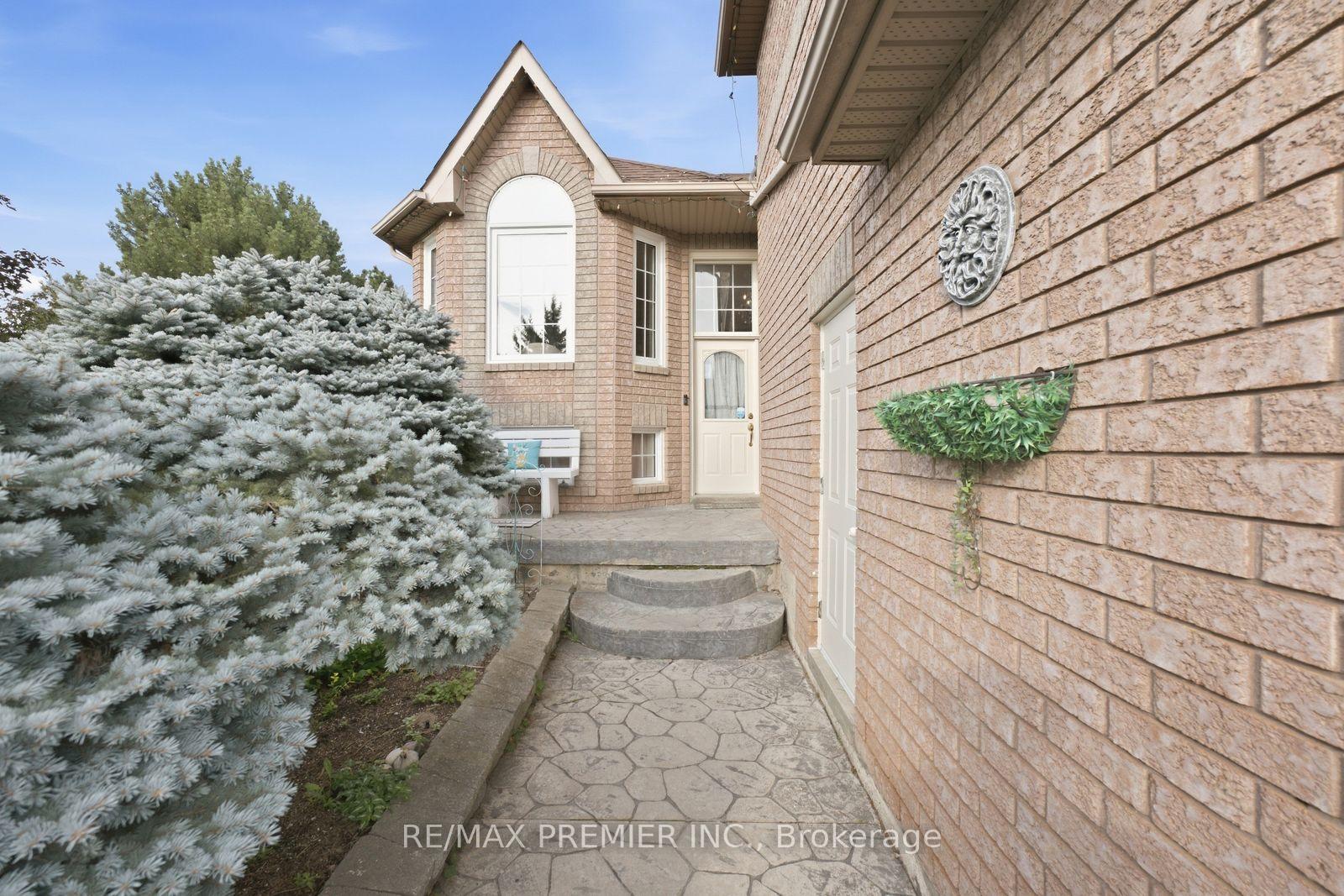 Photo 6 of 9 Sant Farm Drive, Caledon, Bolton East — HOMEH