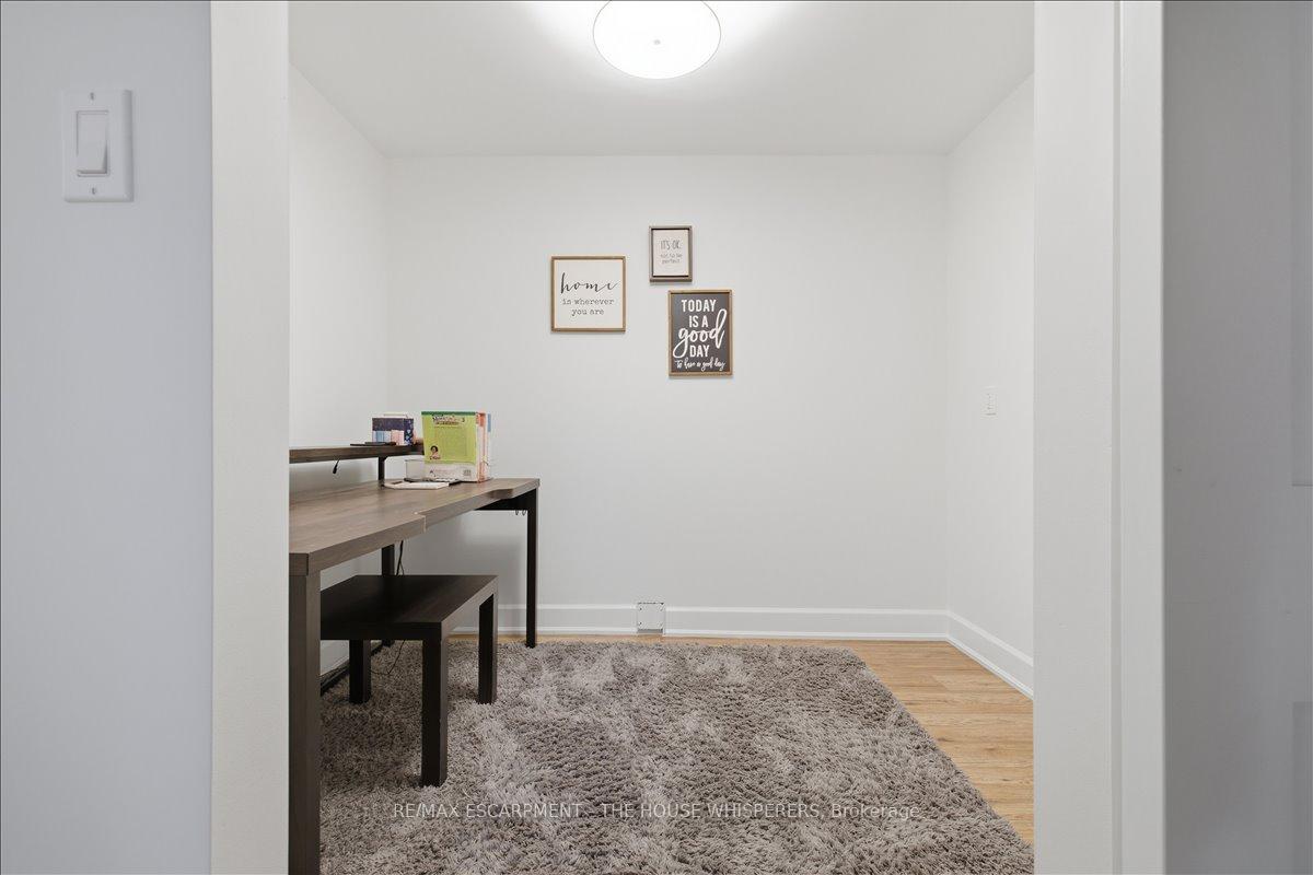 Photo 30 of 521 Falconridge Crescent, Kitchener, Bridgeport — HOMEH
