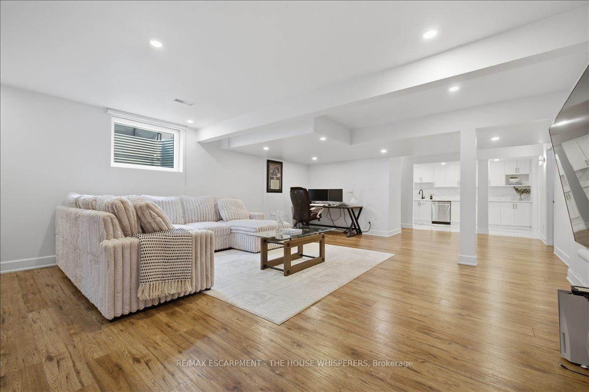 Photo 34 of 521 Falconridge Crescent, Kitchener, Bridgeport — HOMEH