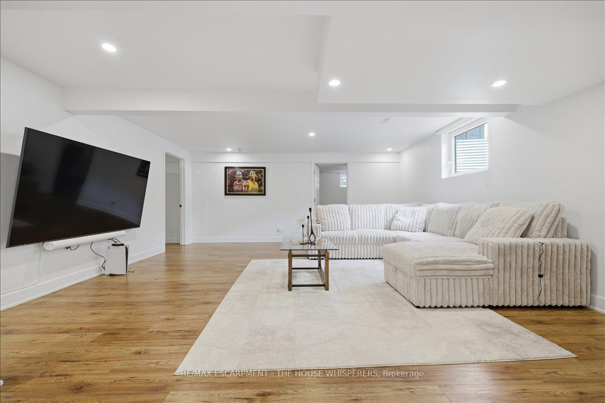 Photo 35 of 521 Falconridge Crescent, Kitchener, Bridgeport — HOMEH