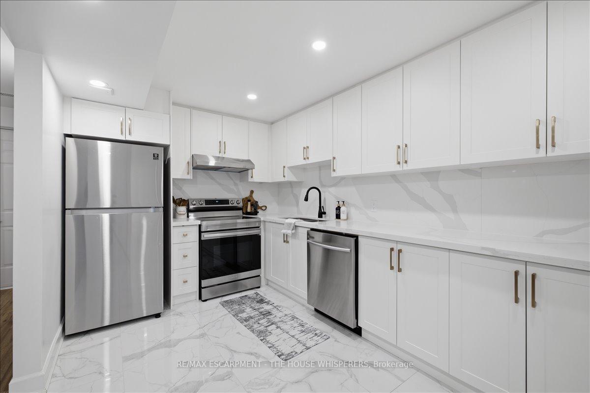 Photo 37 of 521 Falconridge Crescent, Kitchener, Bridgeport — HOMEH