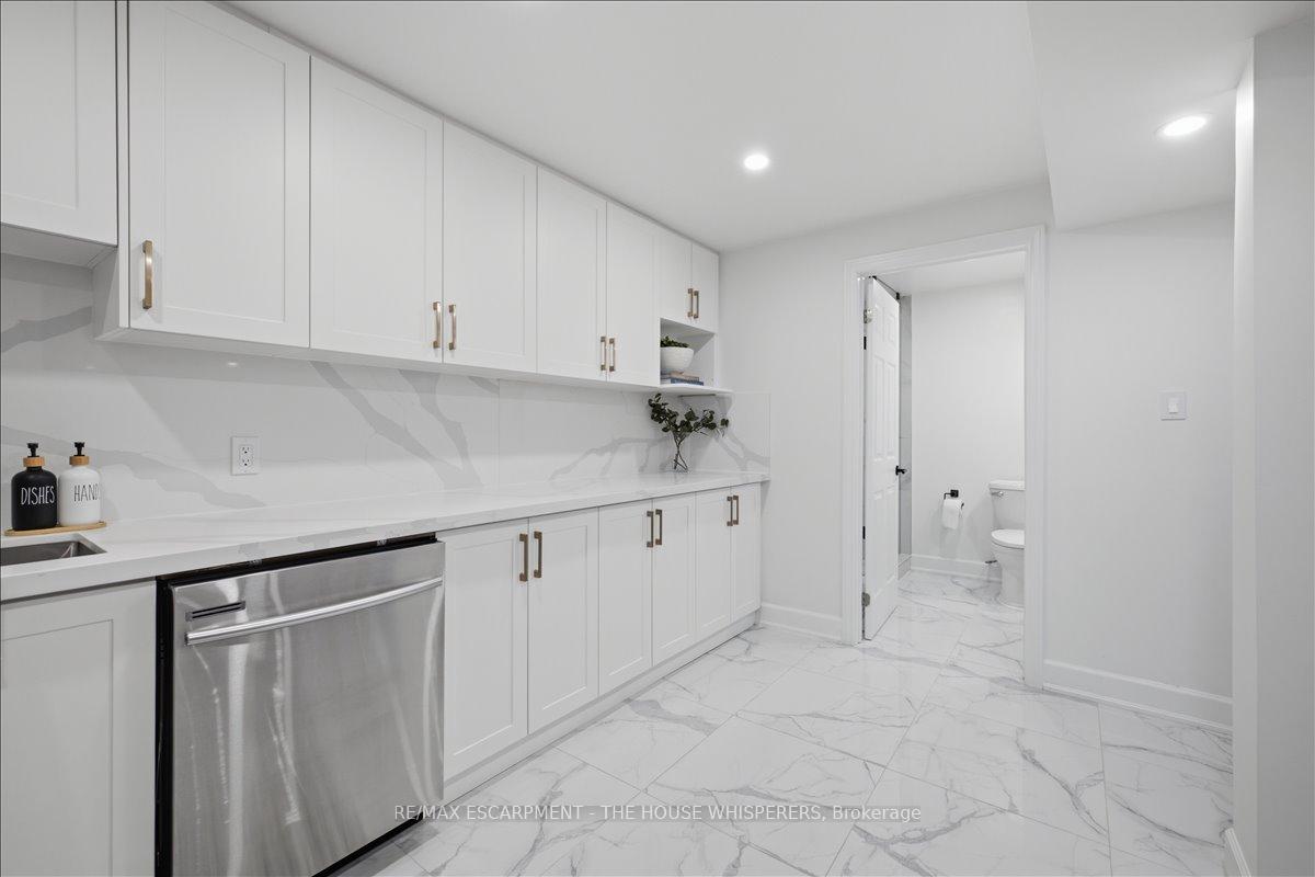 Photo 38 of 521 Falconridge Crescent, Kitchener, Bridgeport — HOMEH