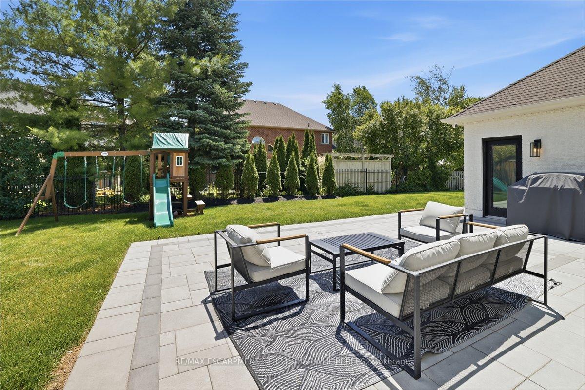 Photo 45 of 521 Falconridge Crescent, Kitchener, Bridgeport — HOMEH