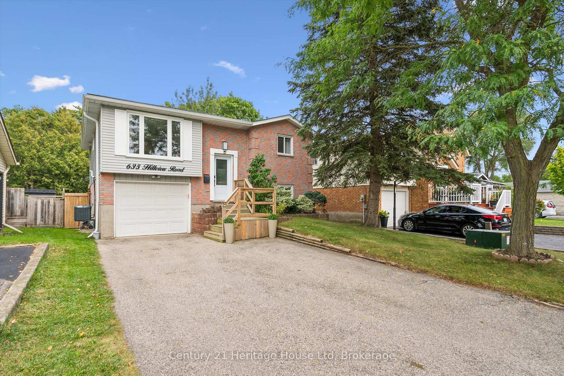 Photo 2 of 635 Hillview Road, Cambridge, Preston Heights — HOMEH