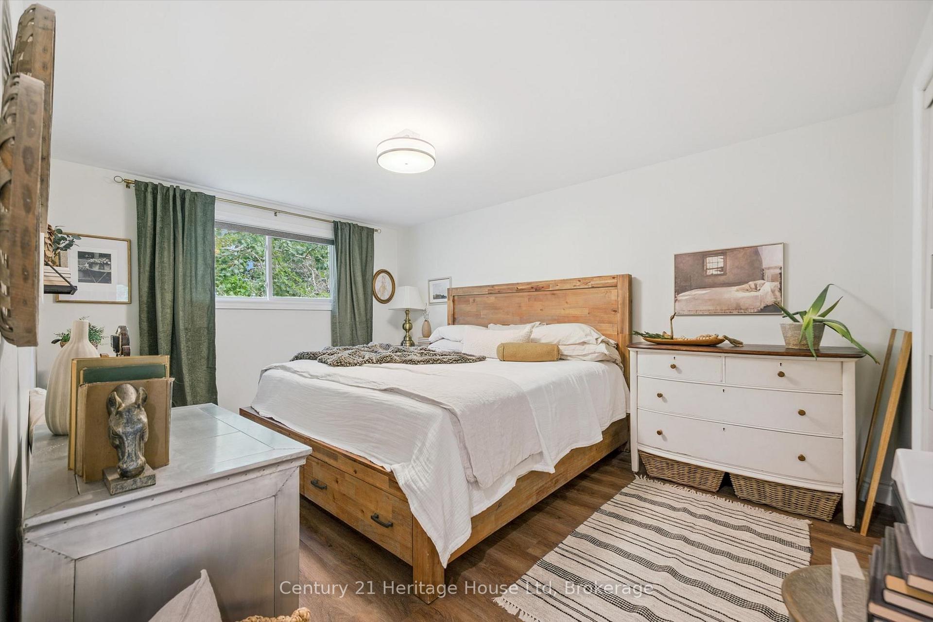 Photo 17 of 635 Hillview Road, Cambridge, Preston Heights — HOMEH