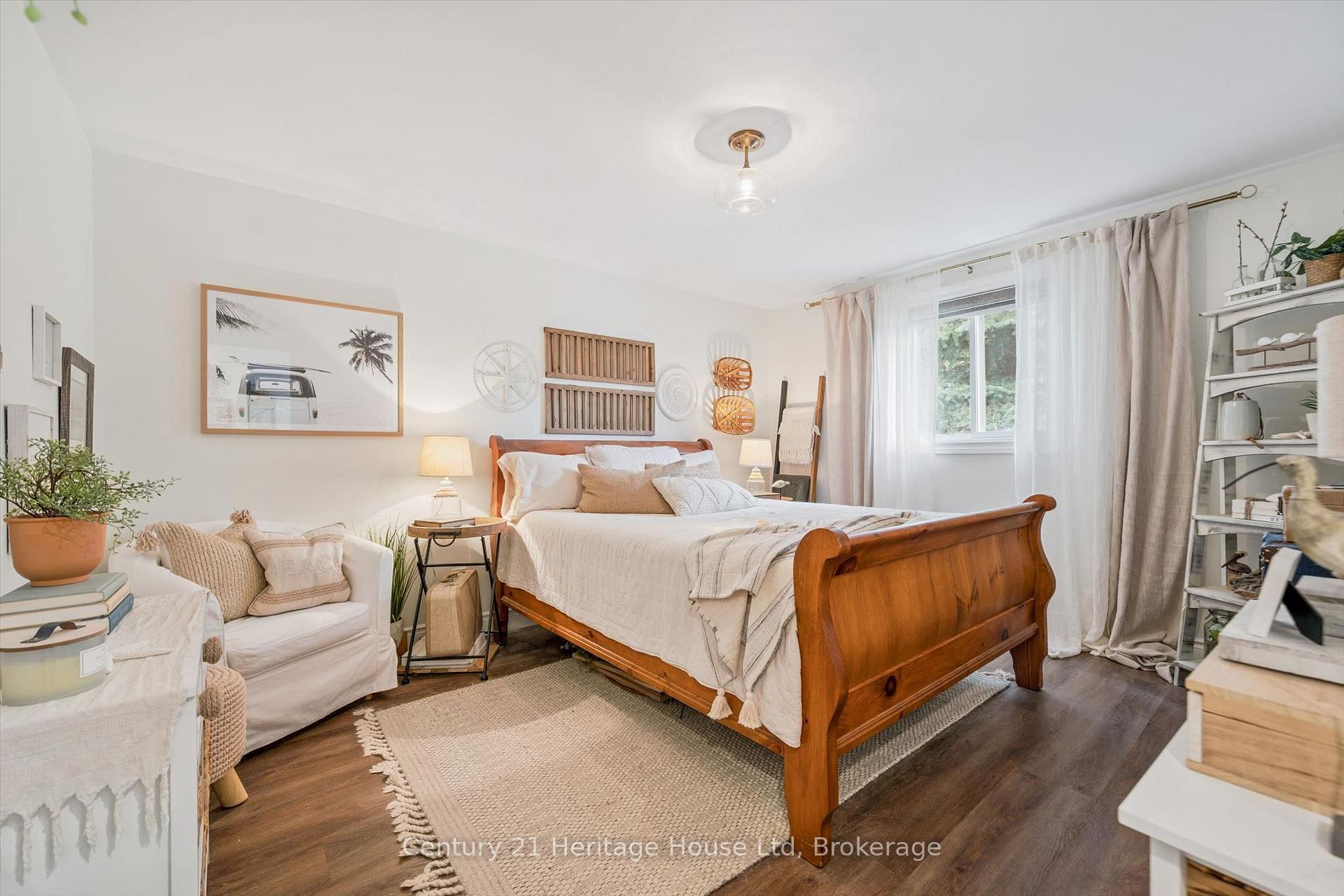 Photo 18 of 635 Hillview Road, Cambridge, Preston Heights — HOMEH
