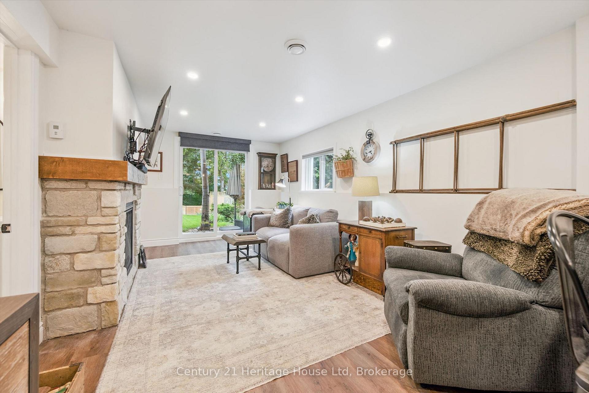 Photo 27 of 635 Hillview Road, Cambridge, Preston Heights — HOMEH