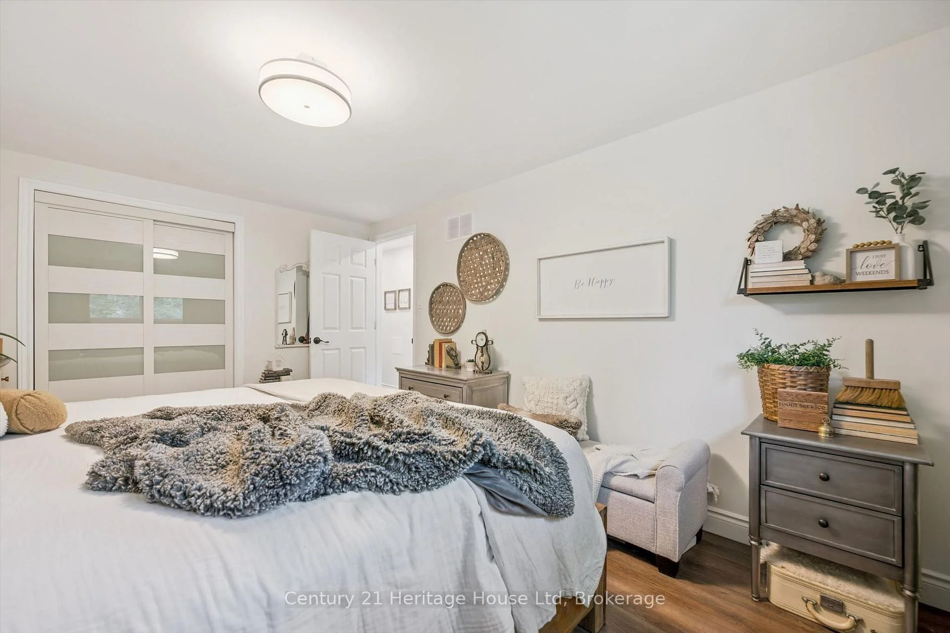 Photo 19 of 635 Hillview Road, Cambridge, Preston Heights — HOMEH