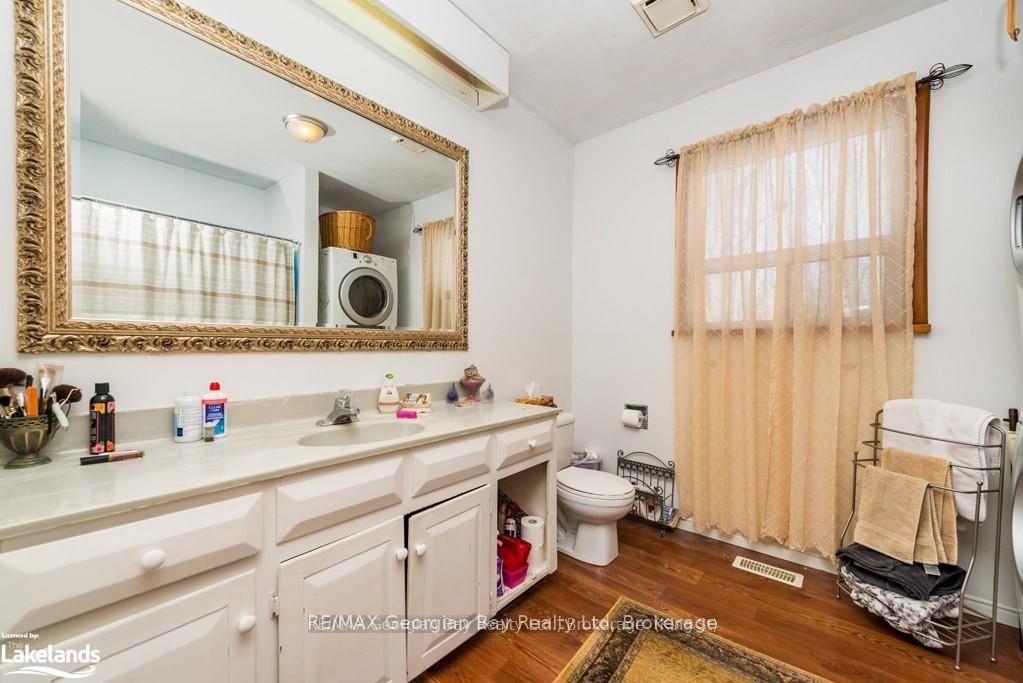 Photo 10 of 9513 County Rd 93 NE, Midland — HOMEH
