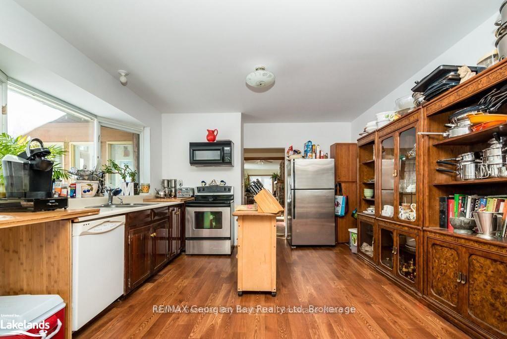 Photo 16 of 9513 County Rd 93 NE, Midland — HOMEH