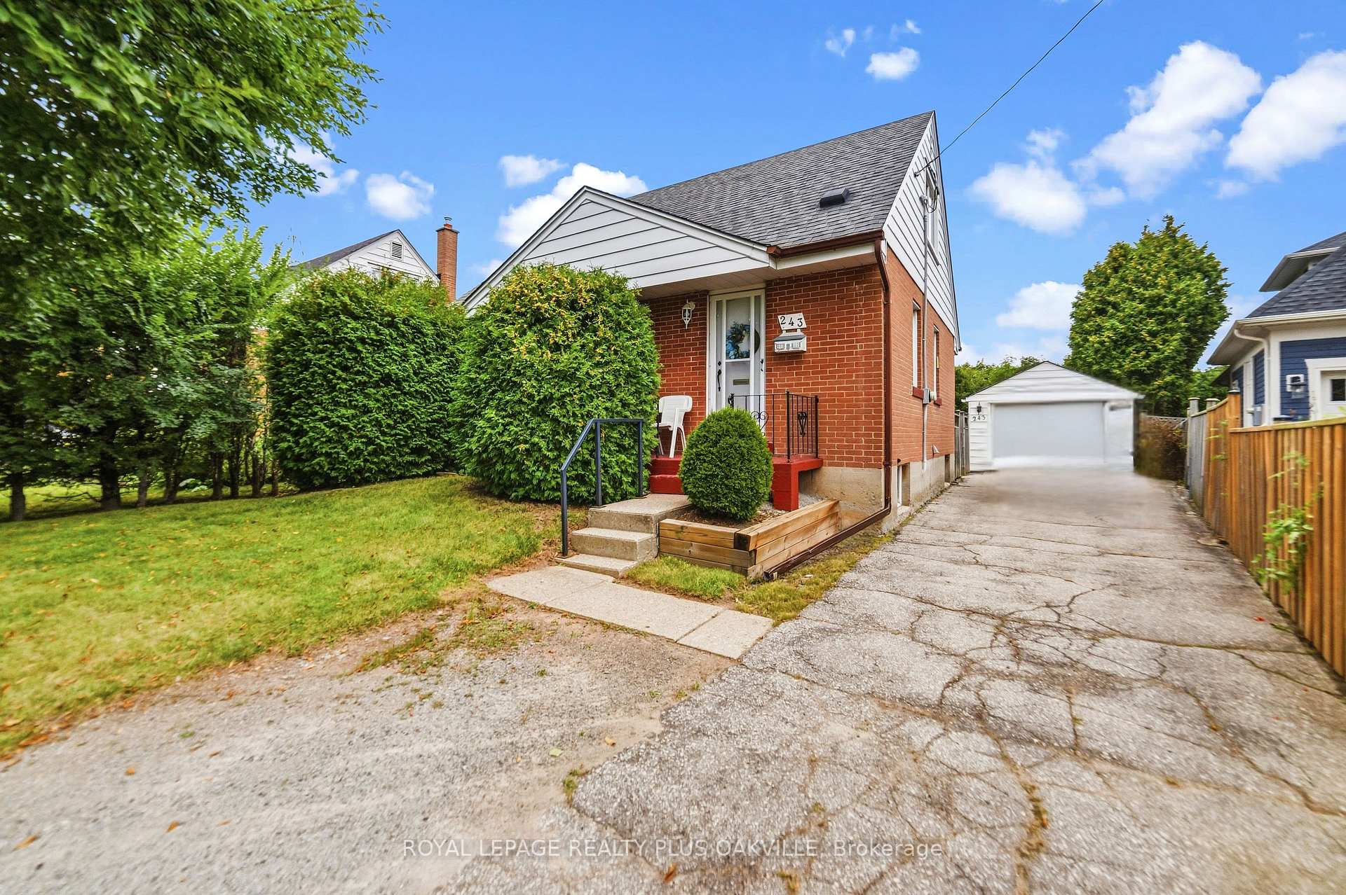 Photo of 243 Jennings Crescent