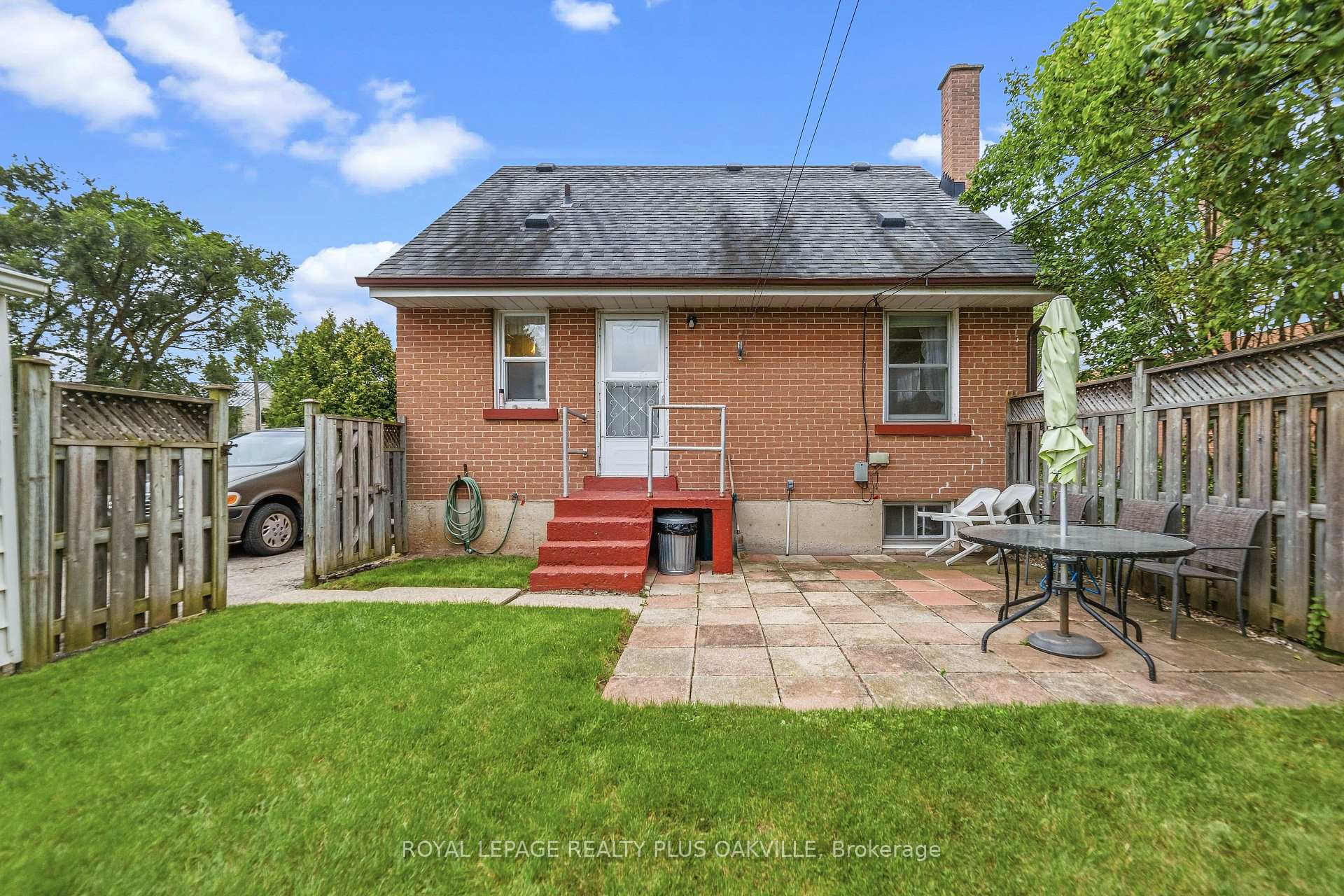 Photo 21 of 243 Jennings Crescent, Oakville, Bronte — HOMEH