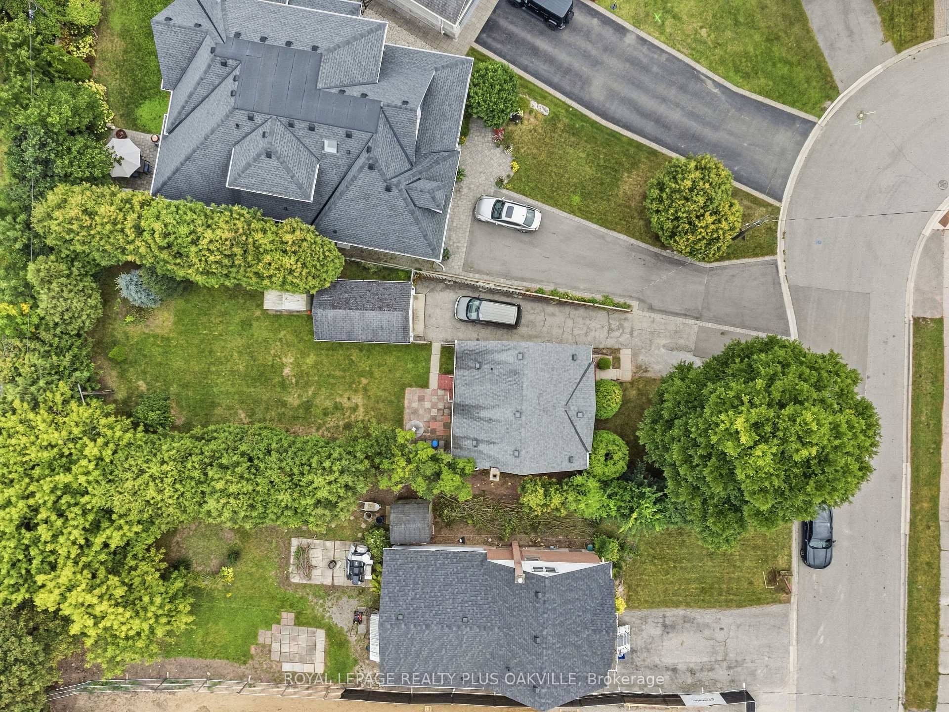 Photo 27 of 243 Jennings Crescent, Oakville, Bronte — HOMEH