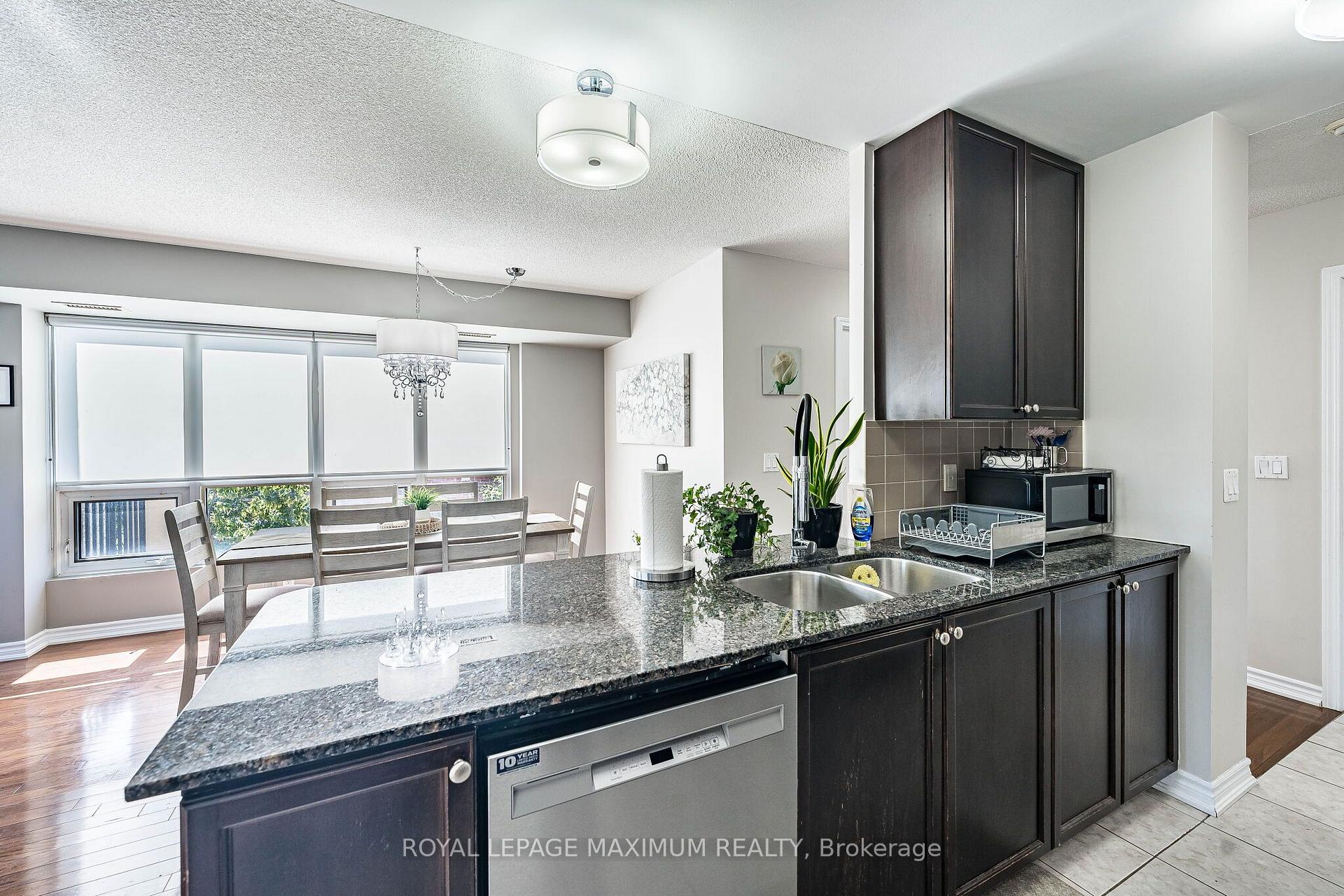 Photo 12 of Unit 305, 8026 Kipling Avenue, Vaughan, West Woodbridge — HOMEH