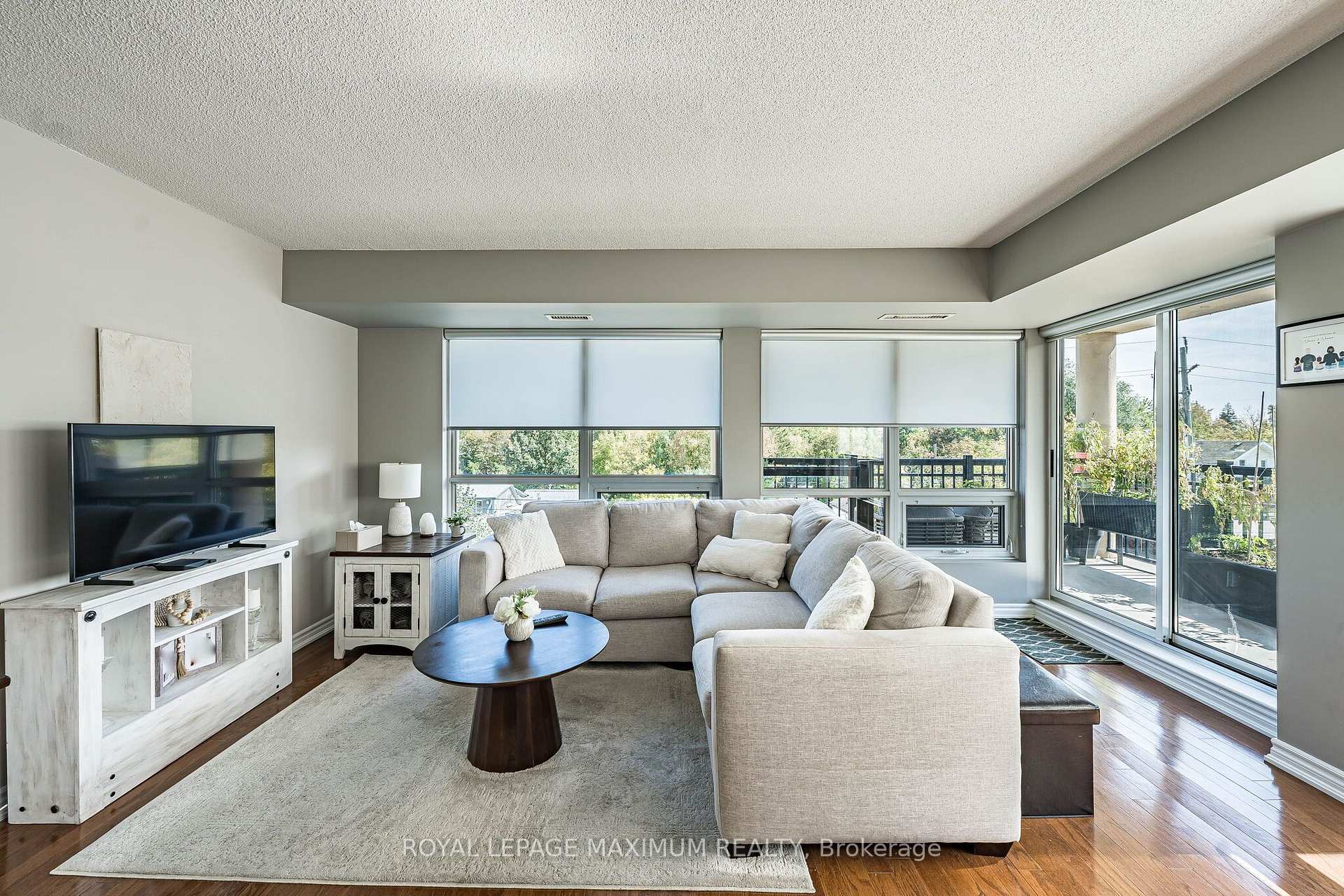 Photo 16 of Unit 305, 8026 Kipling Avenue, Vaughan, West Woodbridge — HOMEH