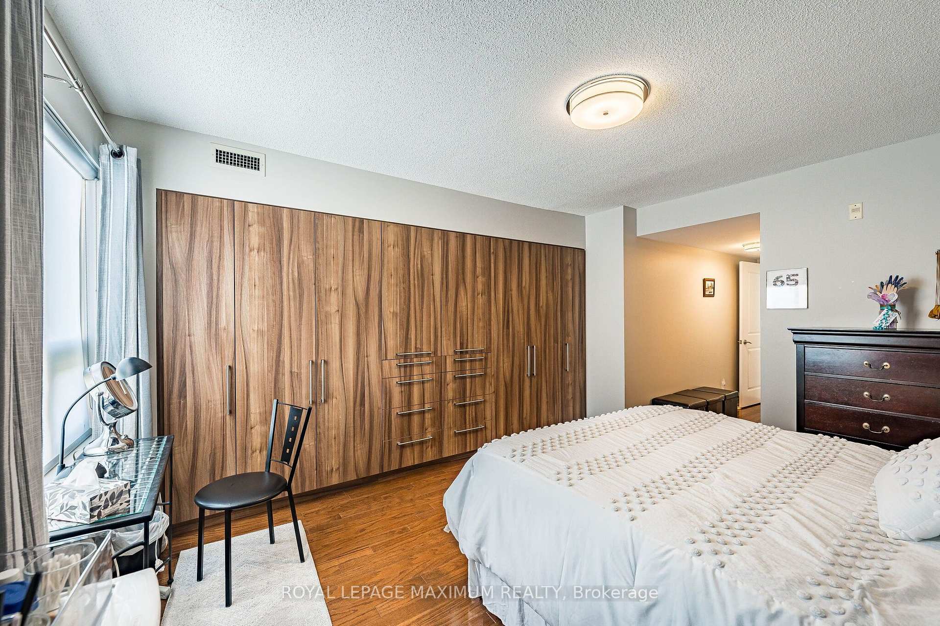 Photo 28 of Unit 305, 8026 Kipling Avenue, Vaughan, West Woodbridge — HOMEH
