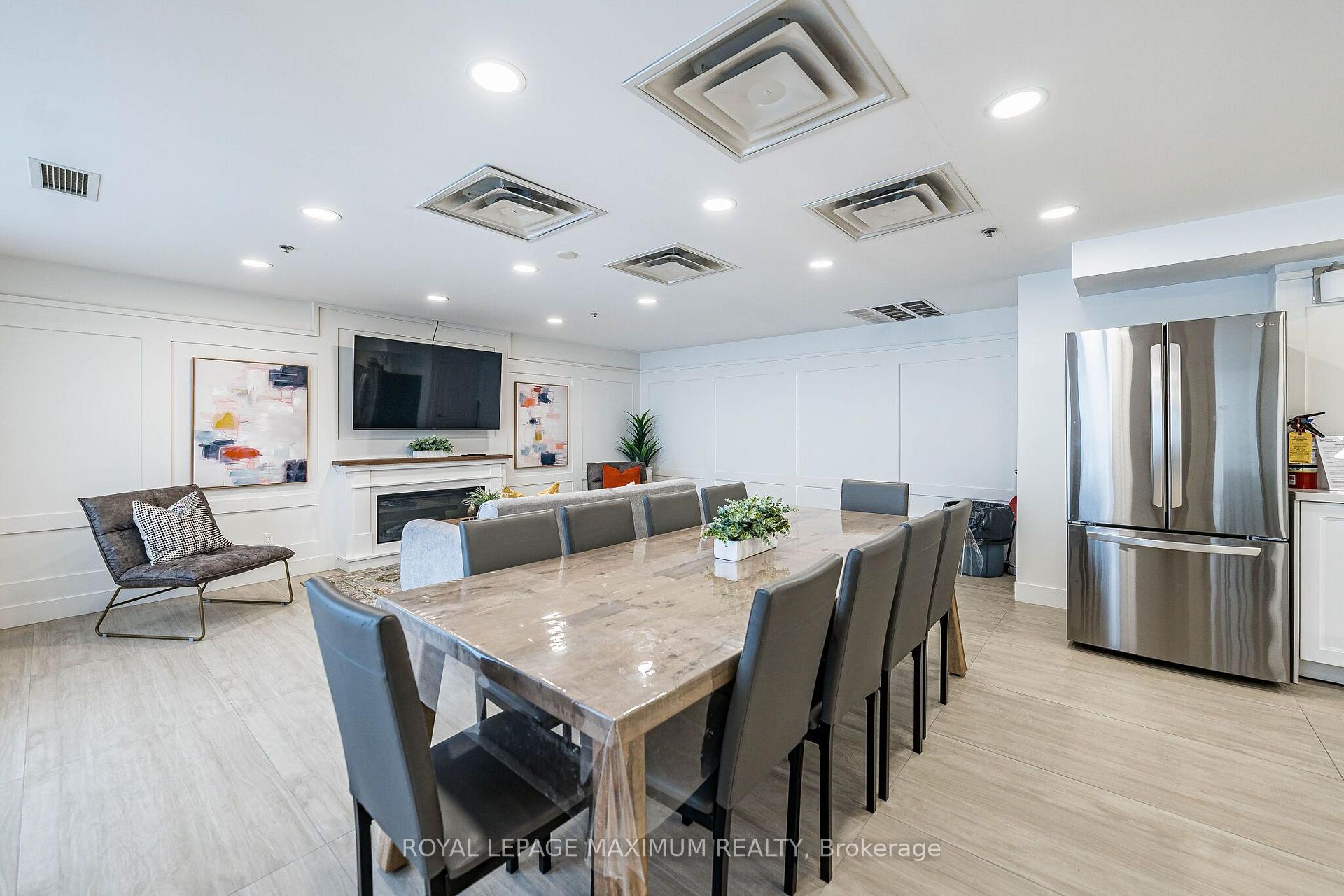 Photo 46 of Unit 305, 8026 Kipling Avenue, Vaughan, West Woodbridge — HOMEH