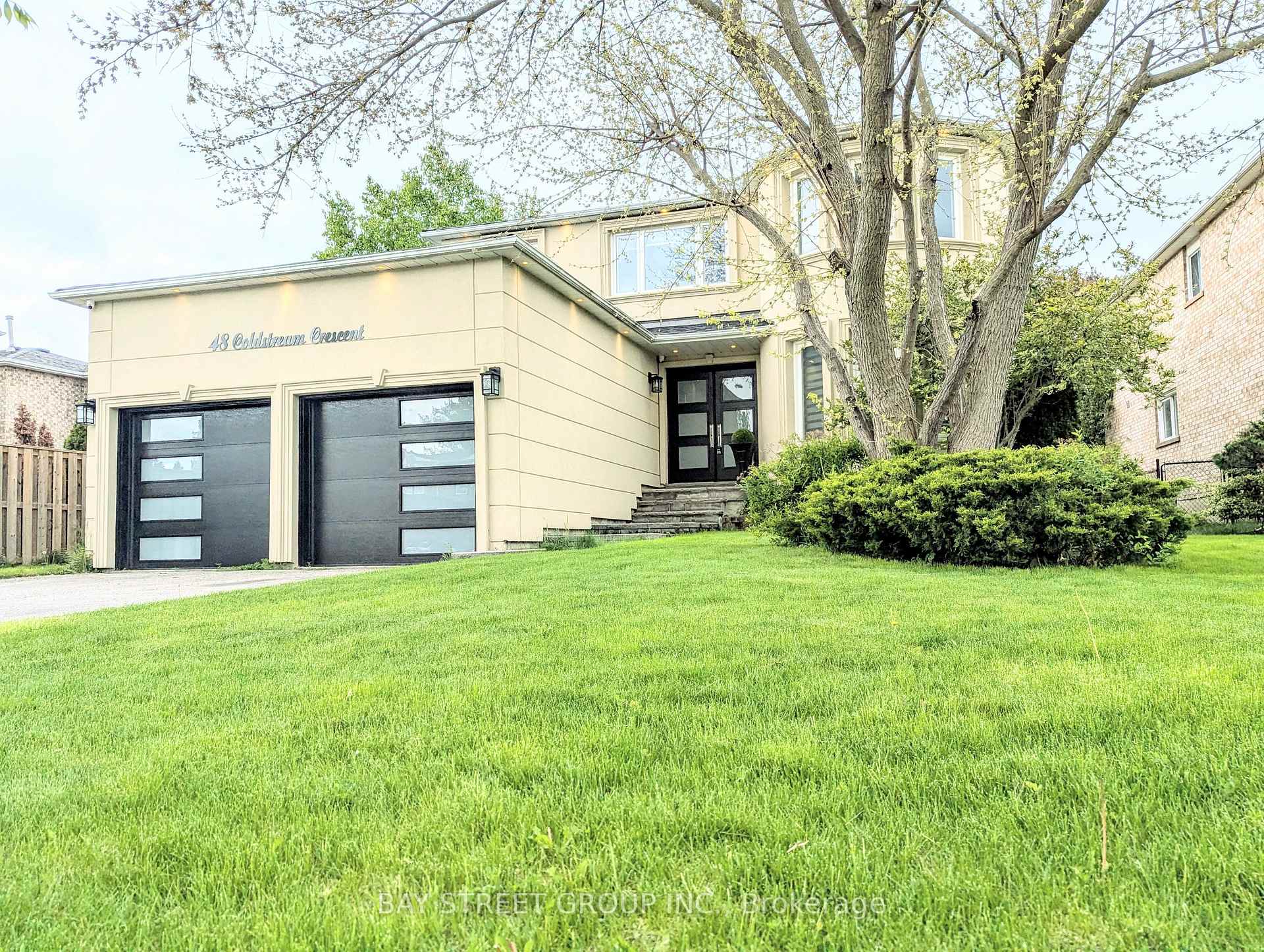 Photo 2 of 48 Coldstream Crescent, Richmond Hill, Devonsleigh — HOMEH