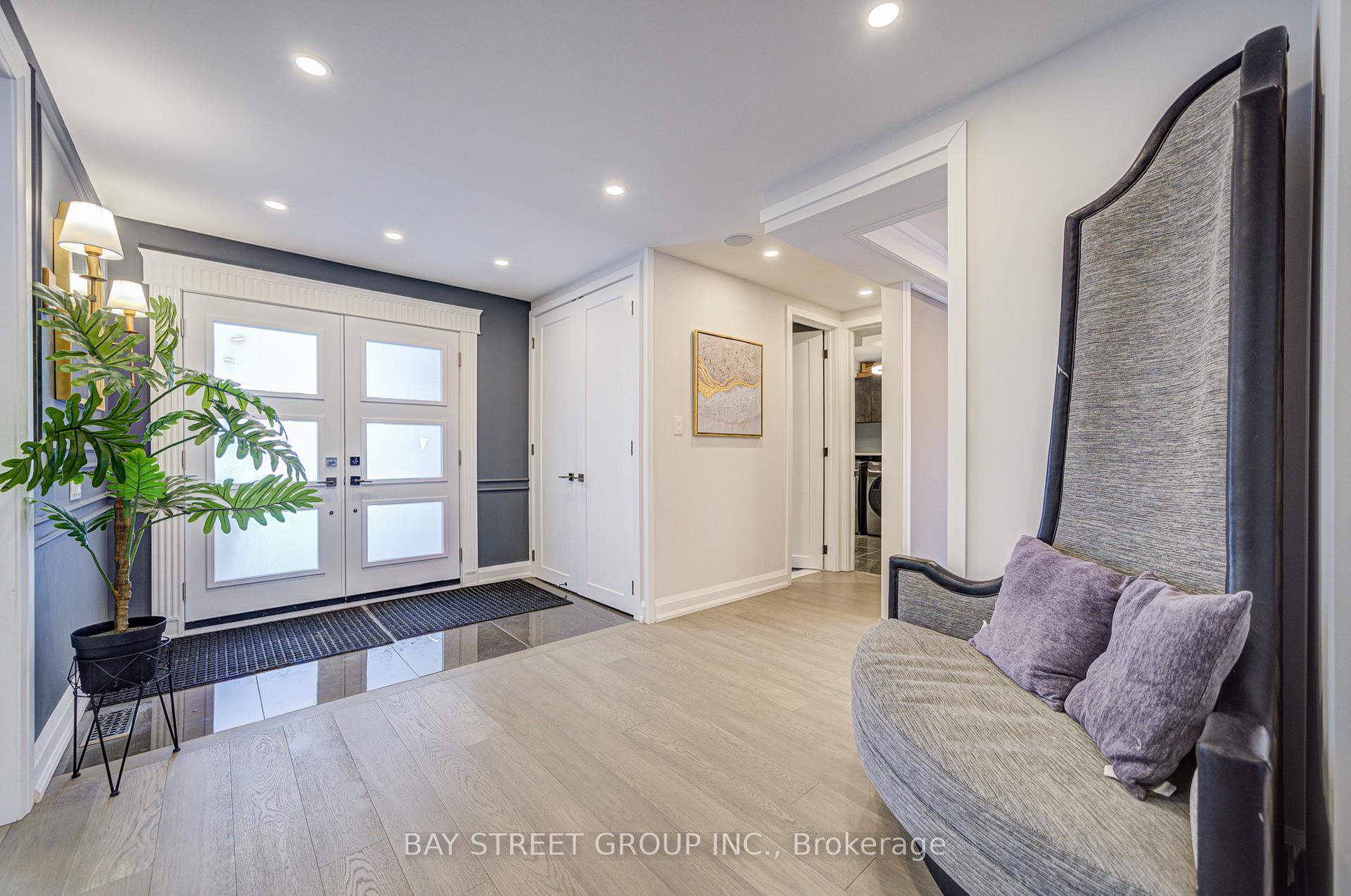 Photo 4 of 48 Coldstream Crescent, Richmond Hill, Devonsleigh — HOMEH
