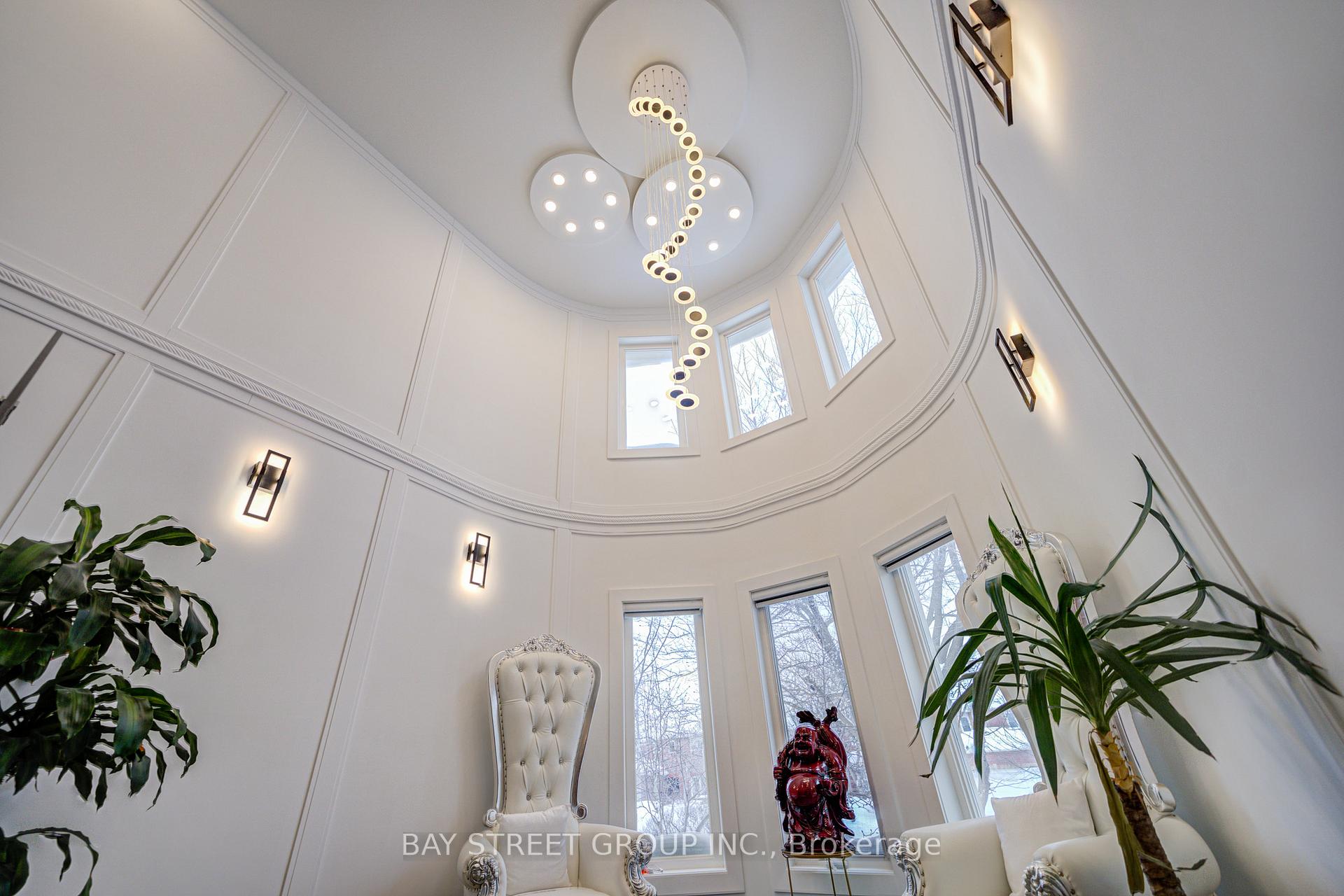 Photo 5 of 48 Coldstream Crescent, Richmond Hill, Devonsleigh — HOMEH