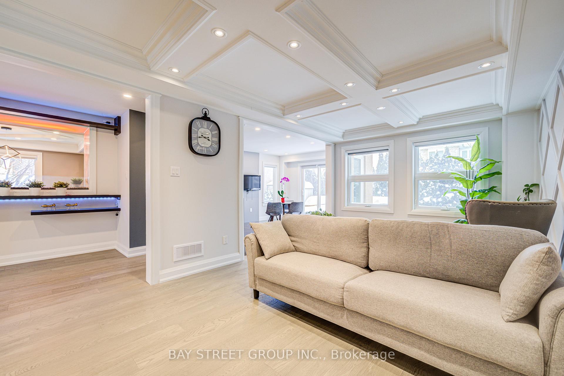 Photo 10 of 48 Coldstream Crescent, Richmond Hill, Devonsleigh — HOMEH