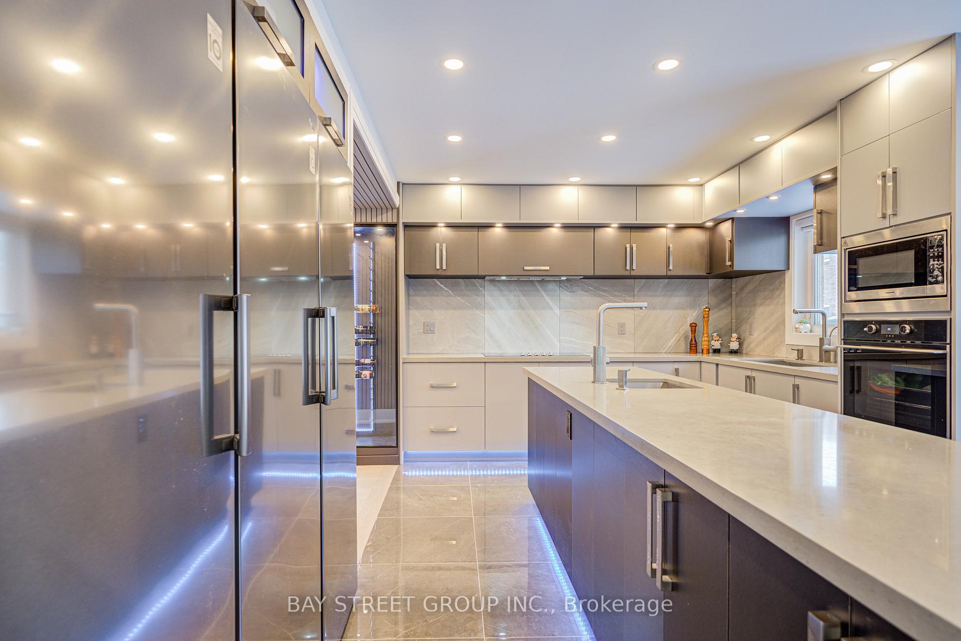 Photo 12 of 48 Coldstream Crescent, Richmond Hill, Devonsleigh — HOMEH