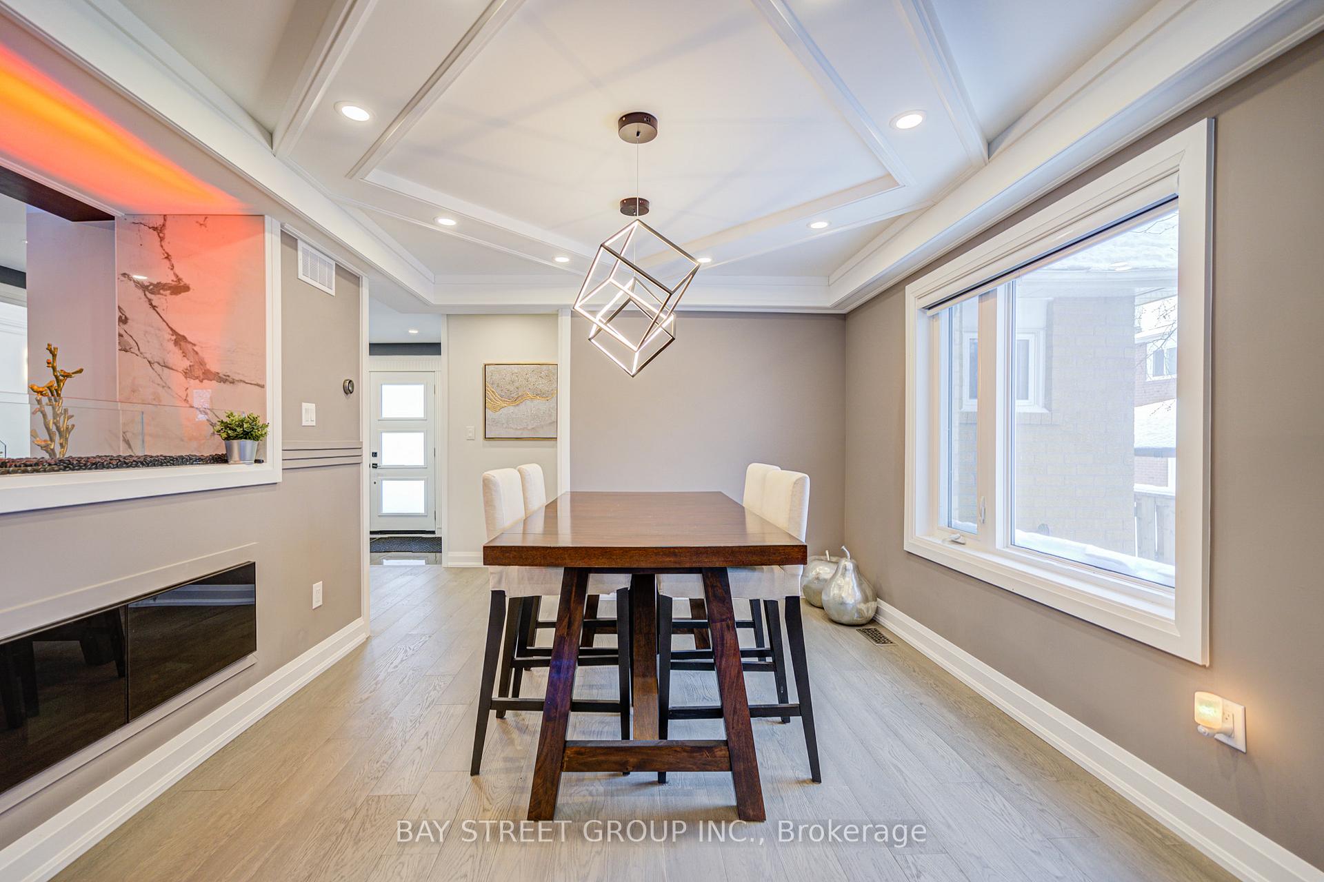 Photo 14 of 48 Coldstream Crescent, Richmond Hill, Devonsleigh — HOMEH