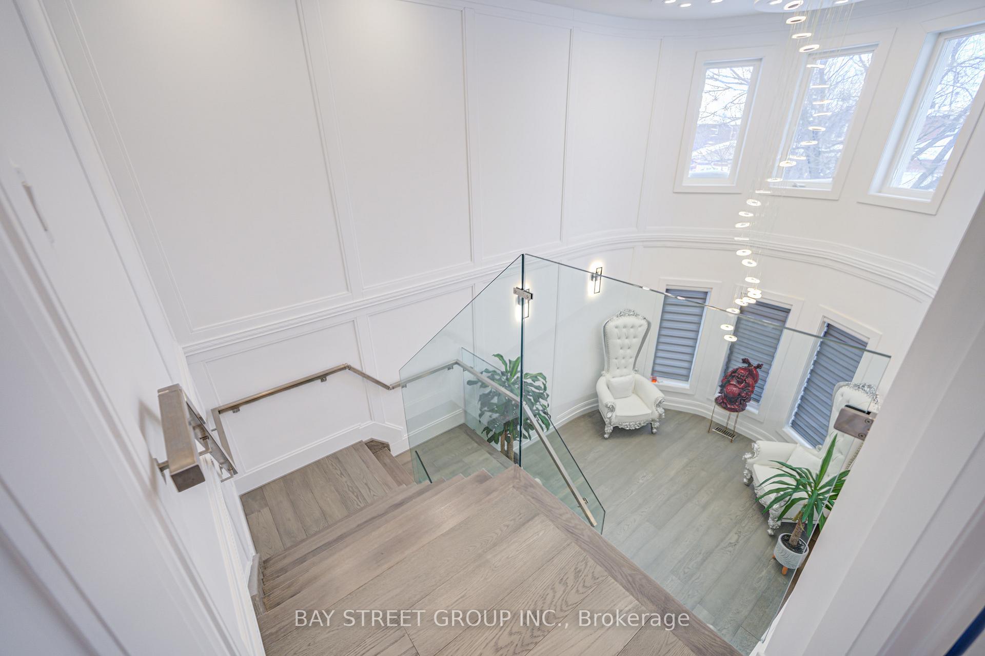 Photo 18 of 48 Coldstream Crescent, Richmond Hill, Devonsleigh — HOMEH