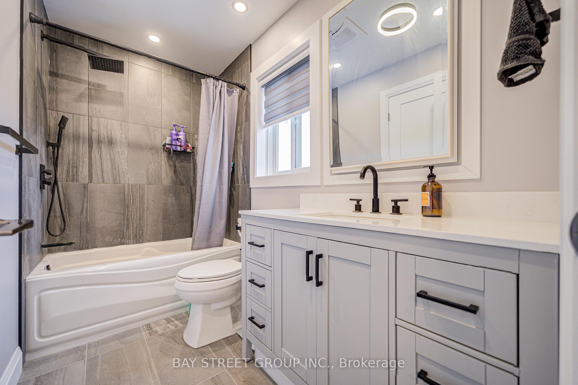Photo 29 of 48 Coldstream Crescent, Richmond Hill, Devonsleigh — HOMEH