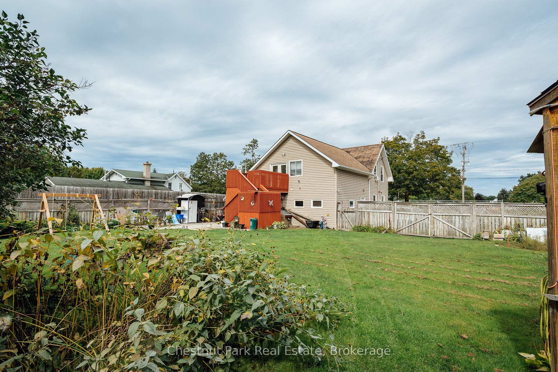 Photo 7 of 49 Queen Street E, South Bruce Peninsula — HOMEH
