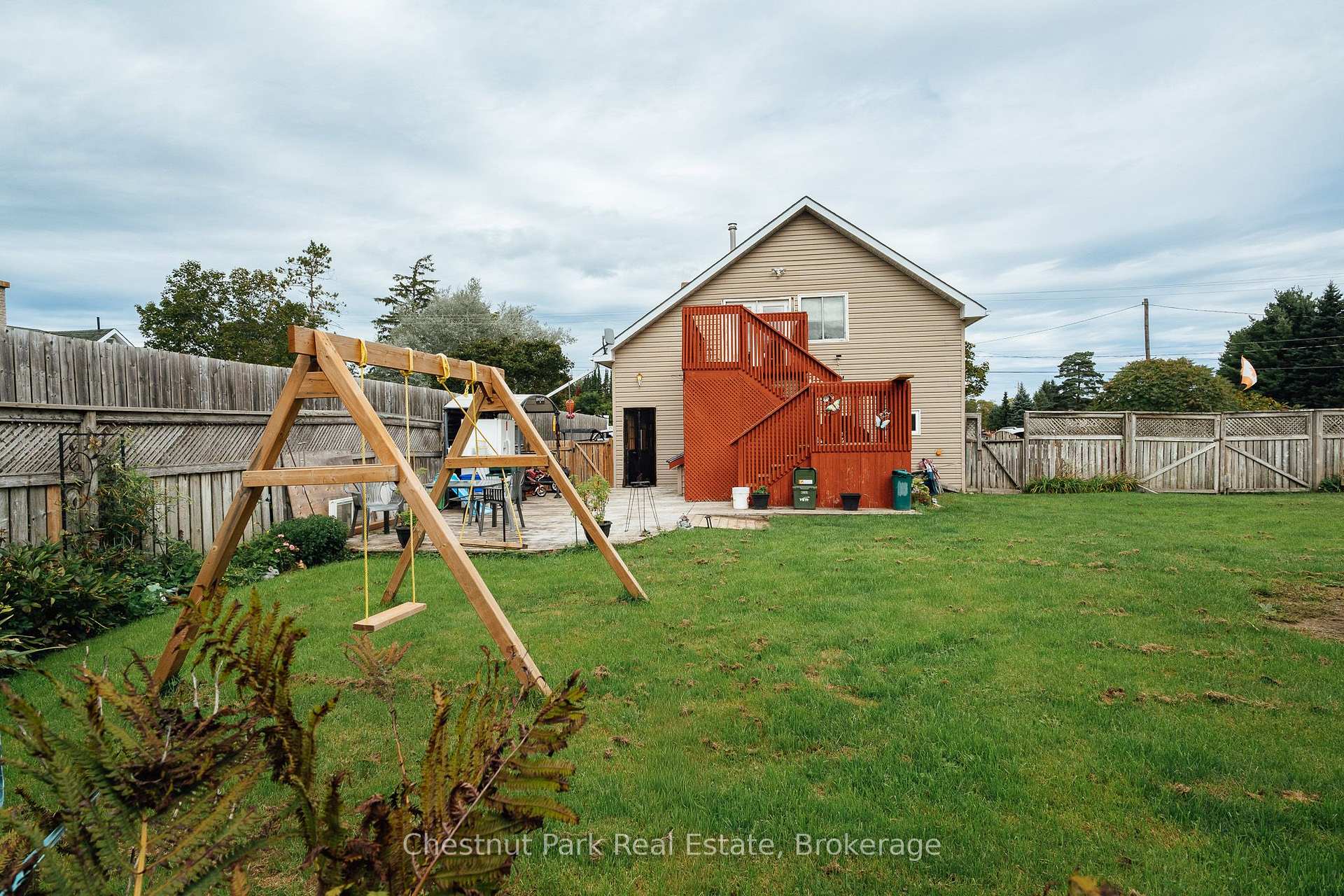 Photo 8 of 49 Queen Street E, South Bruce Peninsula — HOMEH