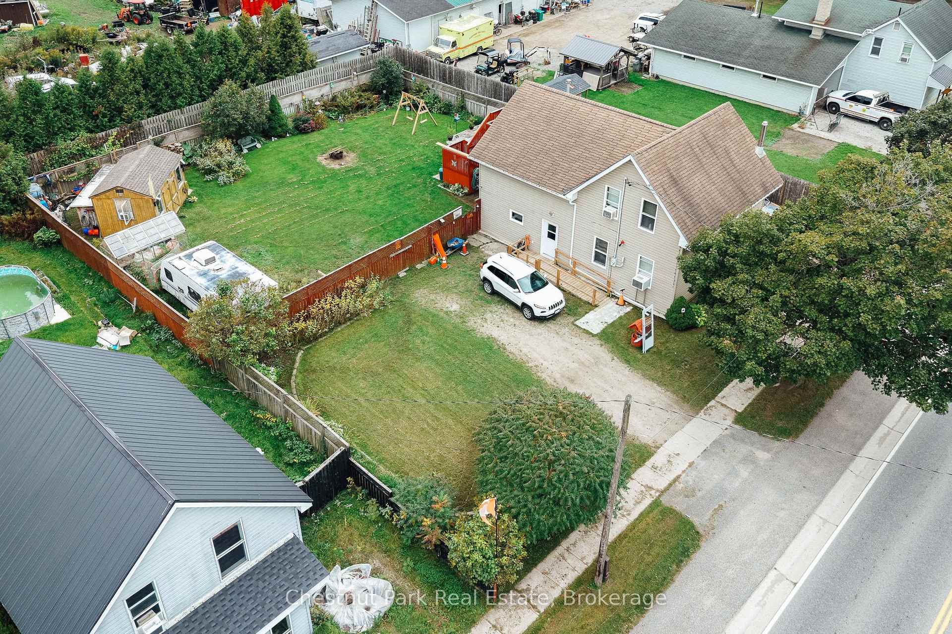 Photo 14 of 49 Queen Street E, South Bruce Peninsula — HOMEH